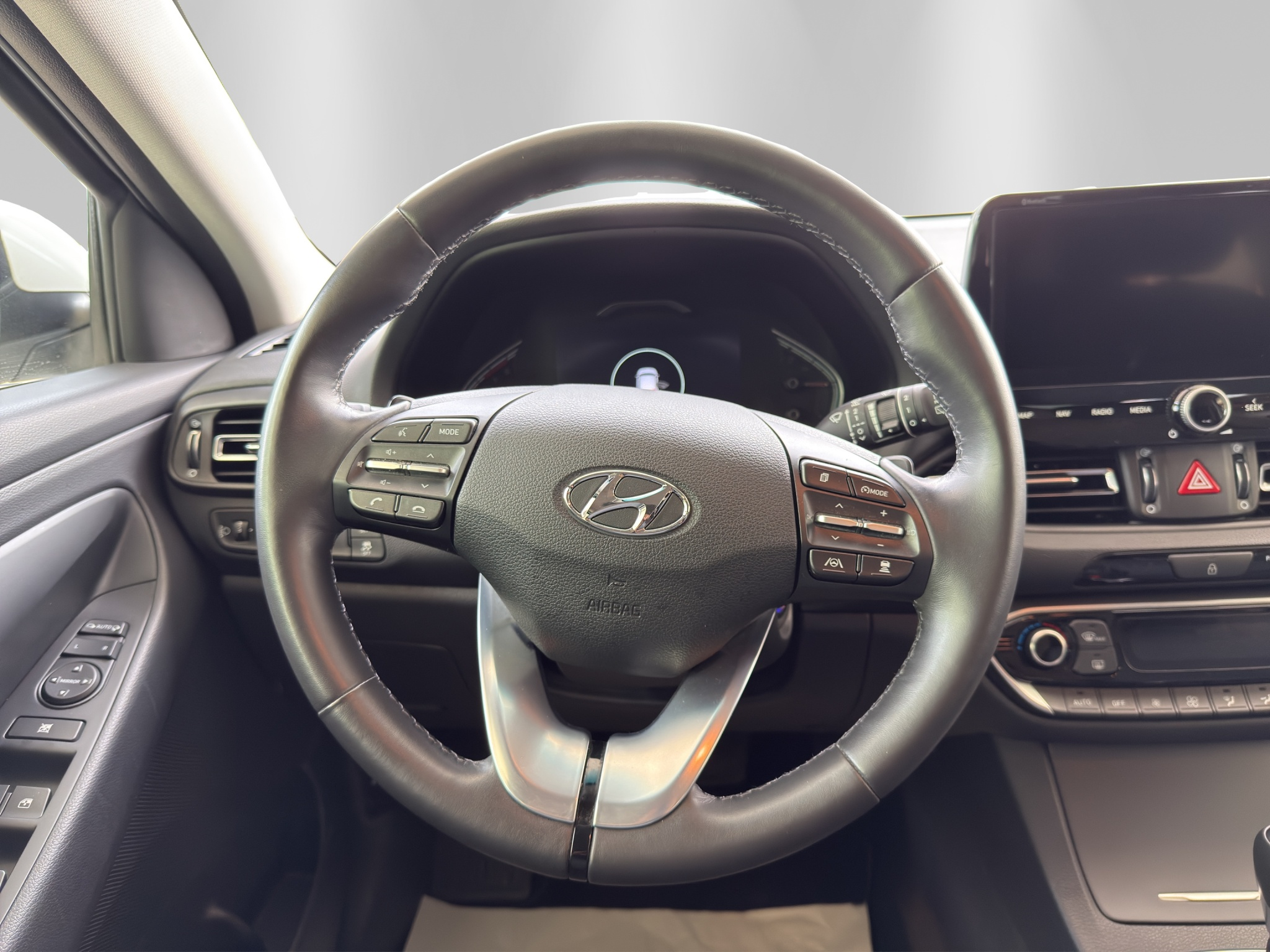 listing desktop thumbnail image 9