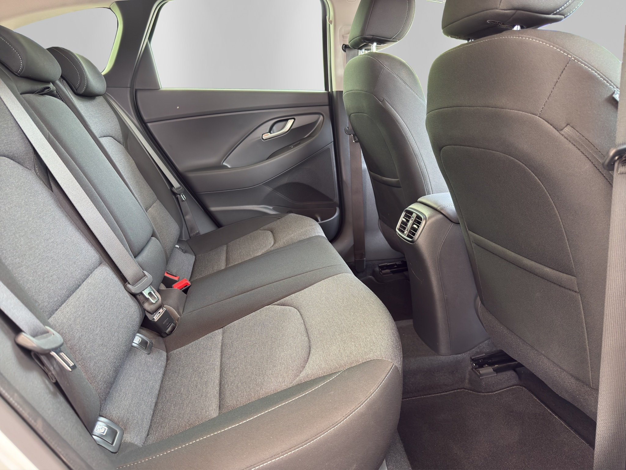 listing desktop thumbnail image 14