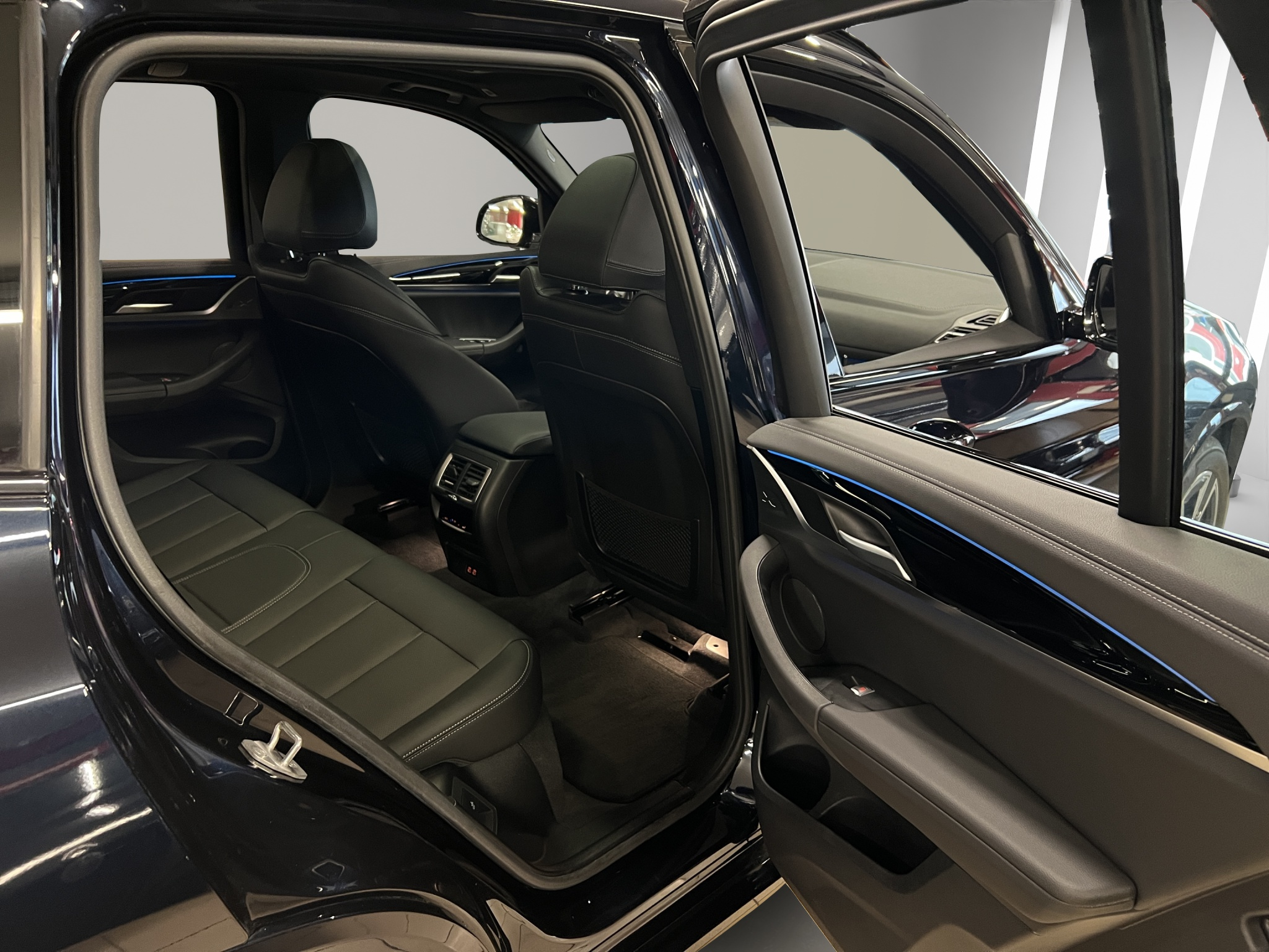 listing desktop thumbnail image 14