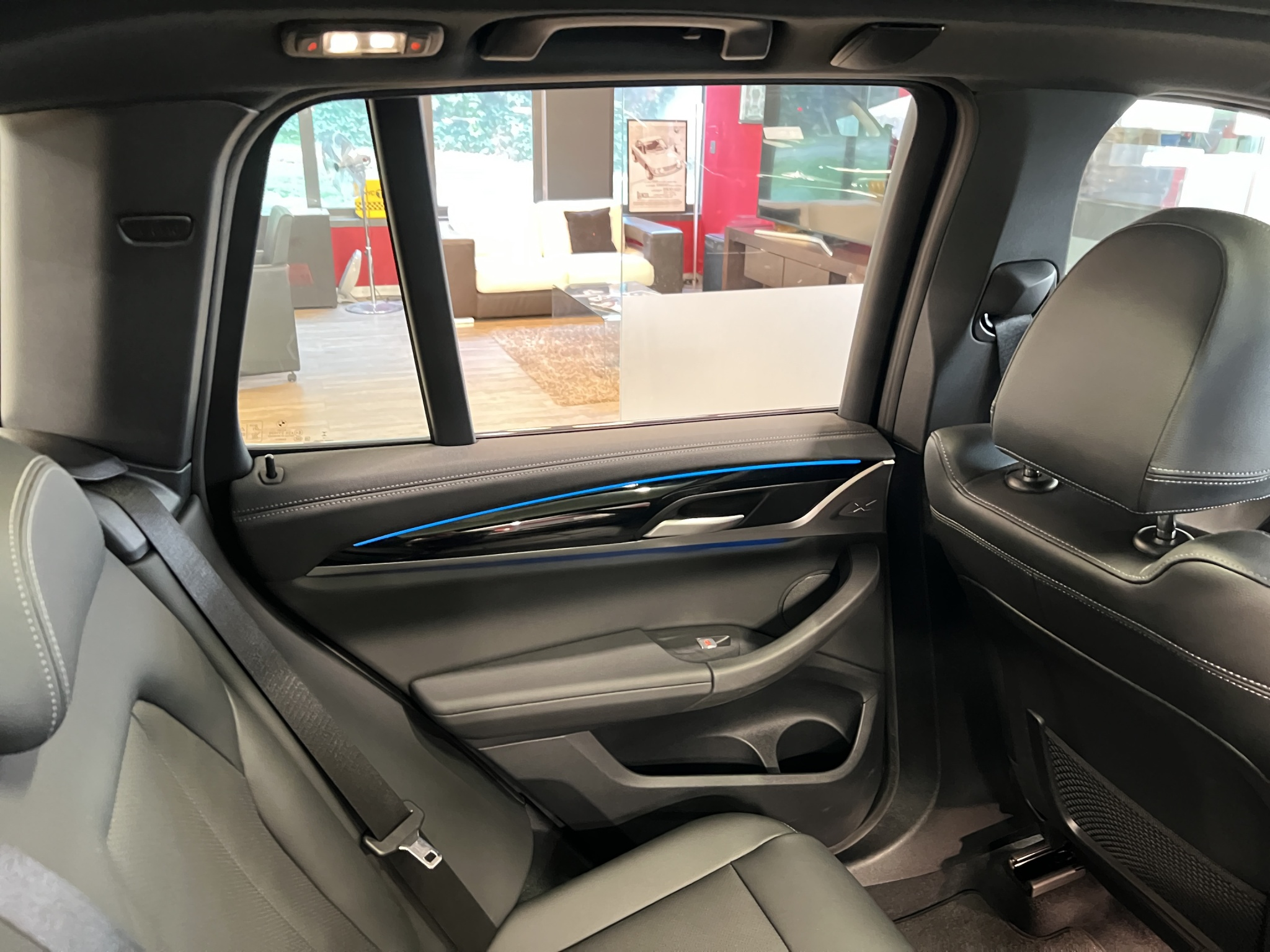 listing desktop thumbnail image 11