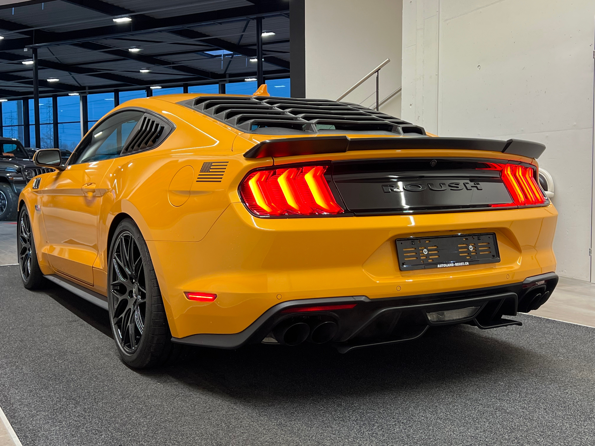 listing desktop thumbnail image 9