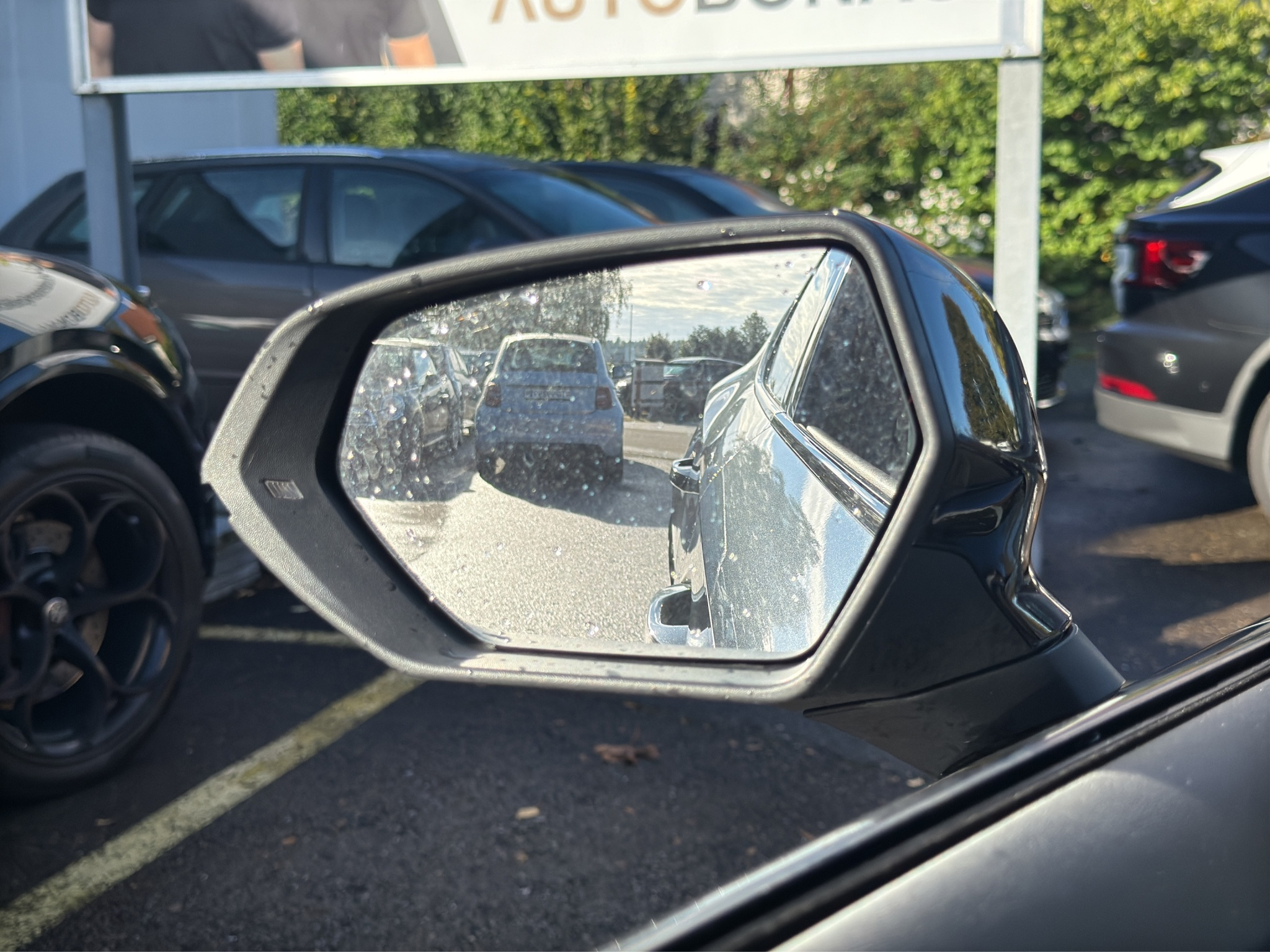 listing desktop thumbnail image 30