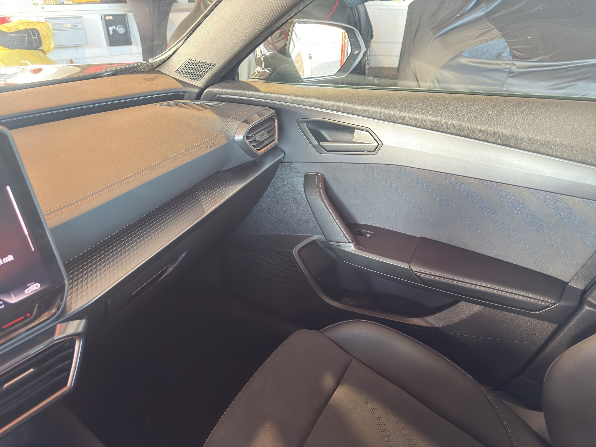 listing desktop thumbnail image 27