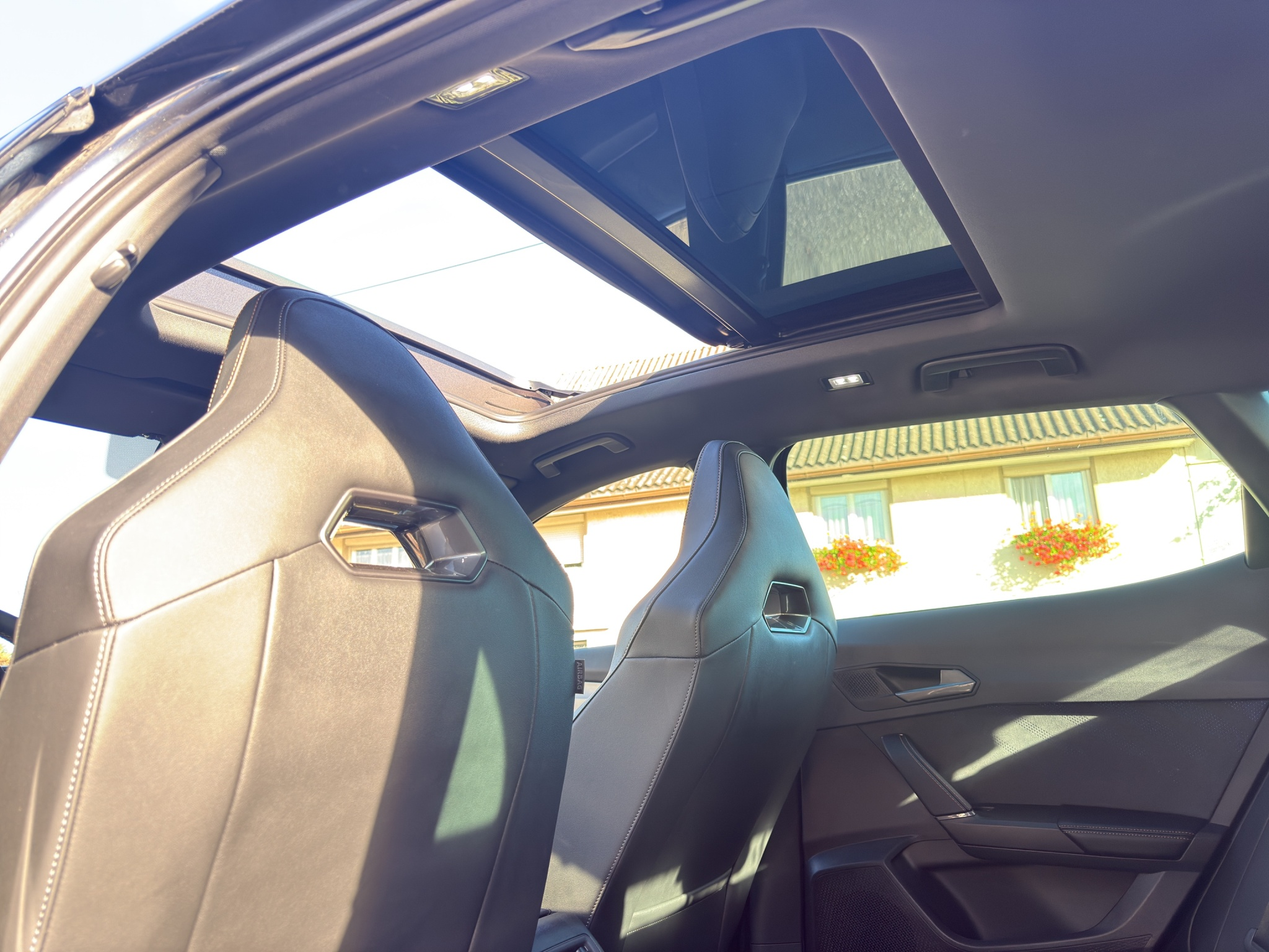 listing desktop thumbnail image 29