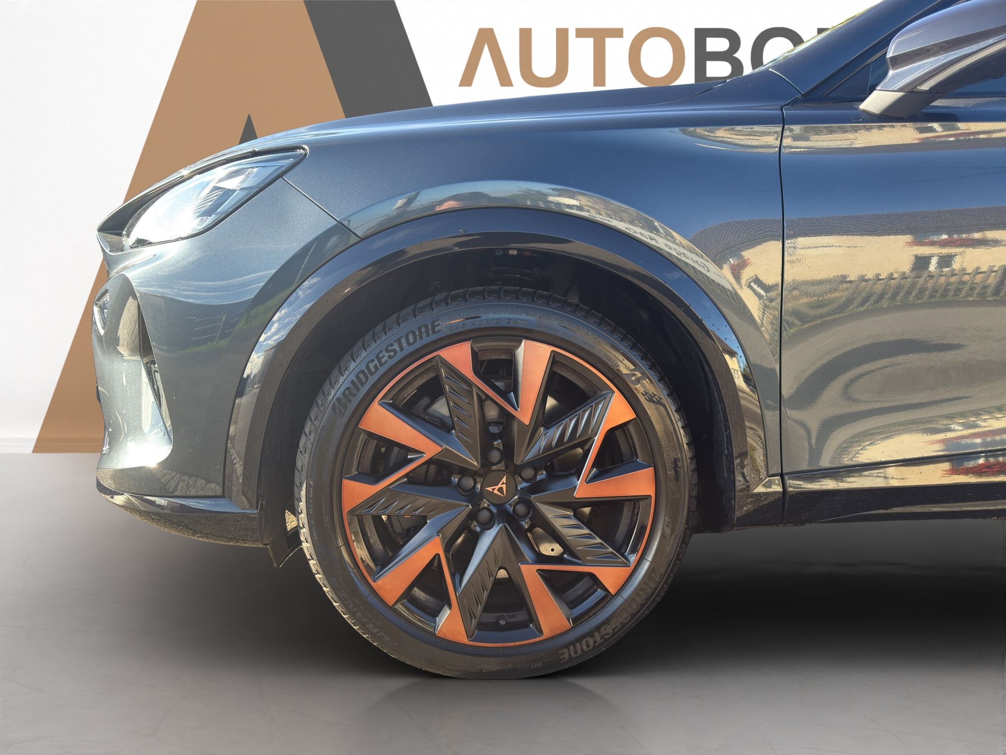 listing desktop thumbnail image 18