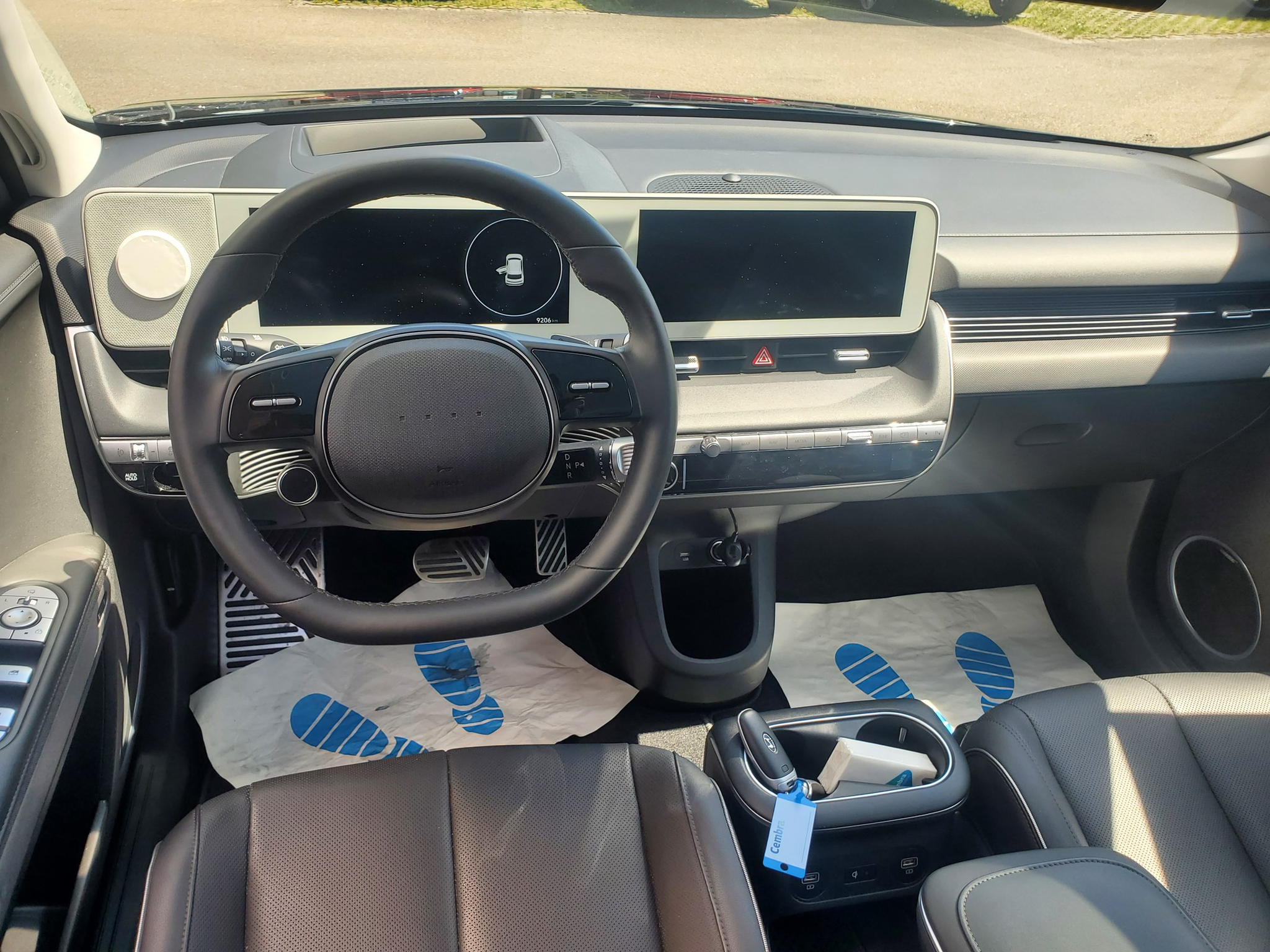 listing desktop thumbnail image 9