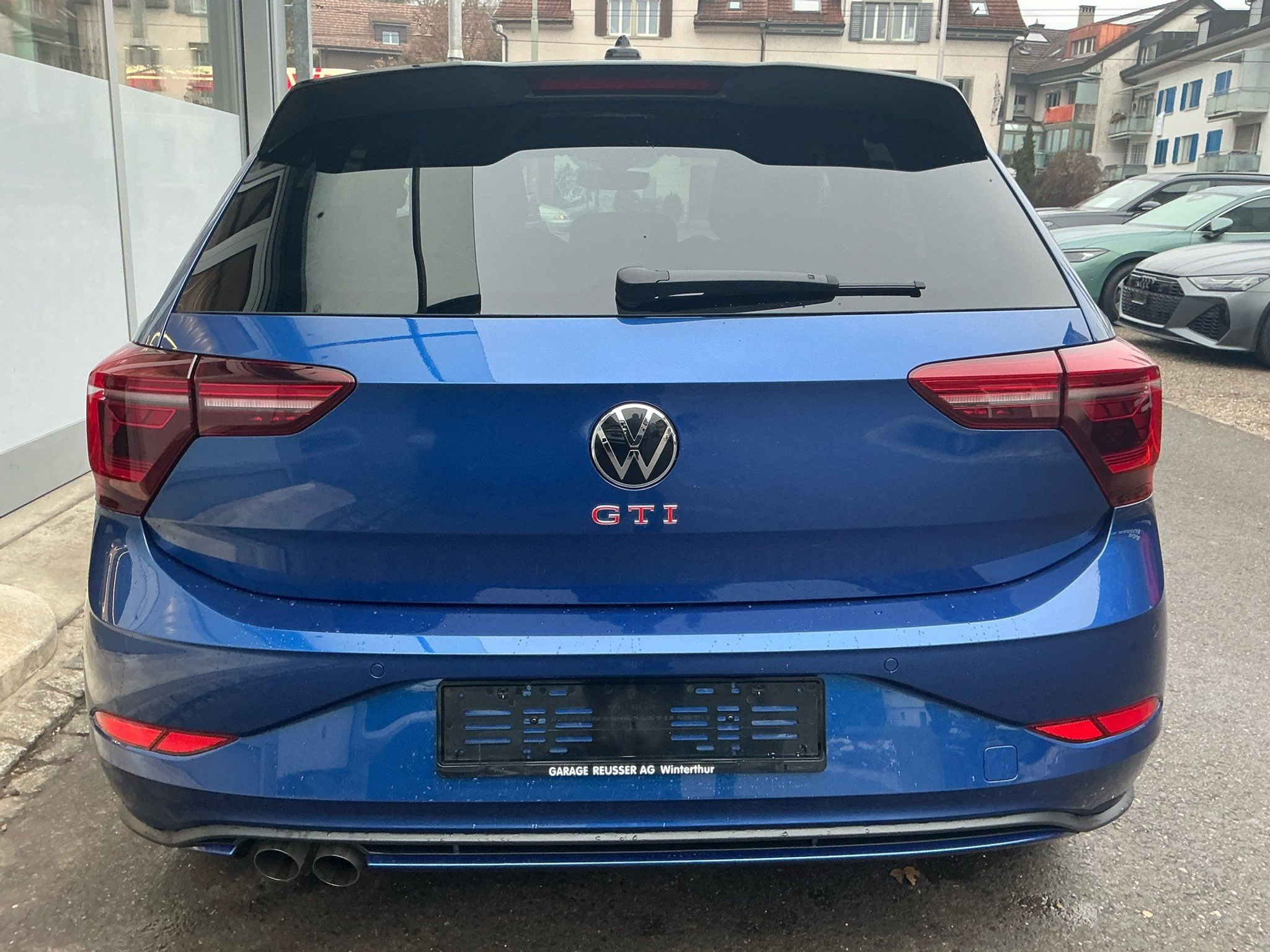 listing desktop thumbnail image 4