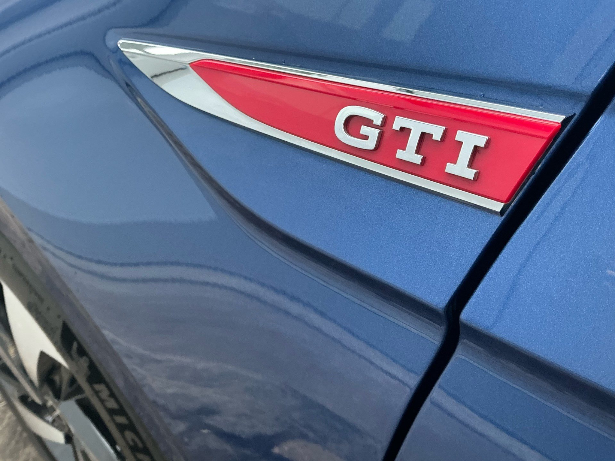 listing desktop thumbnail image 25