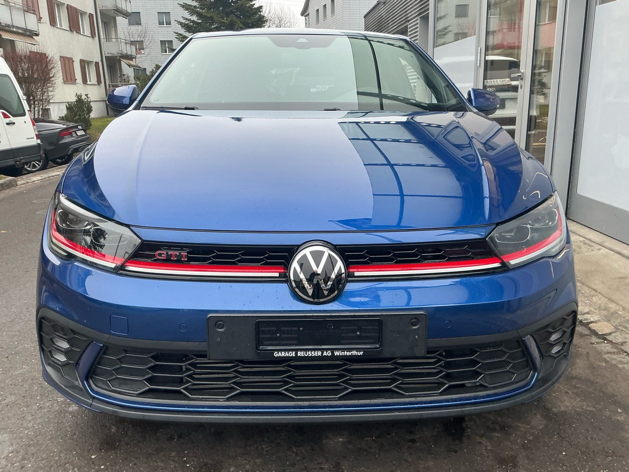 listing desktop thumbnail image 1