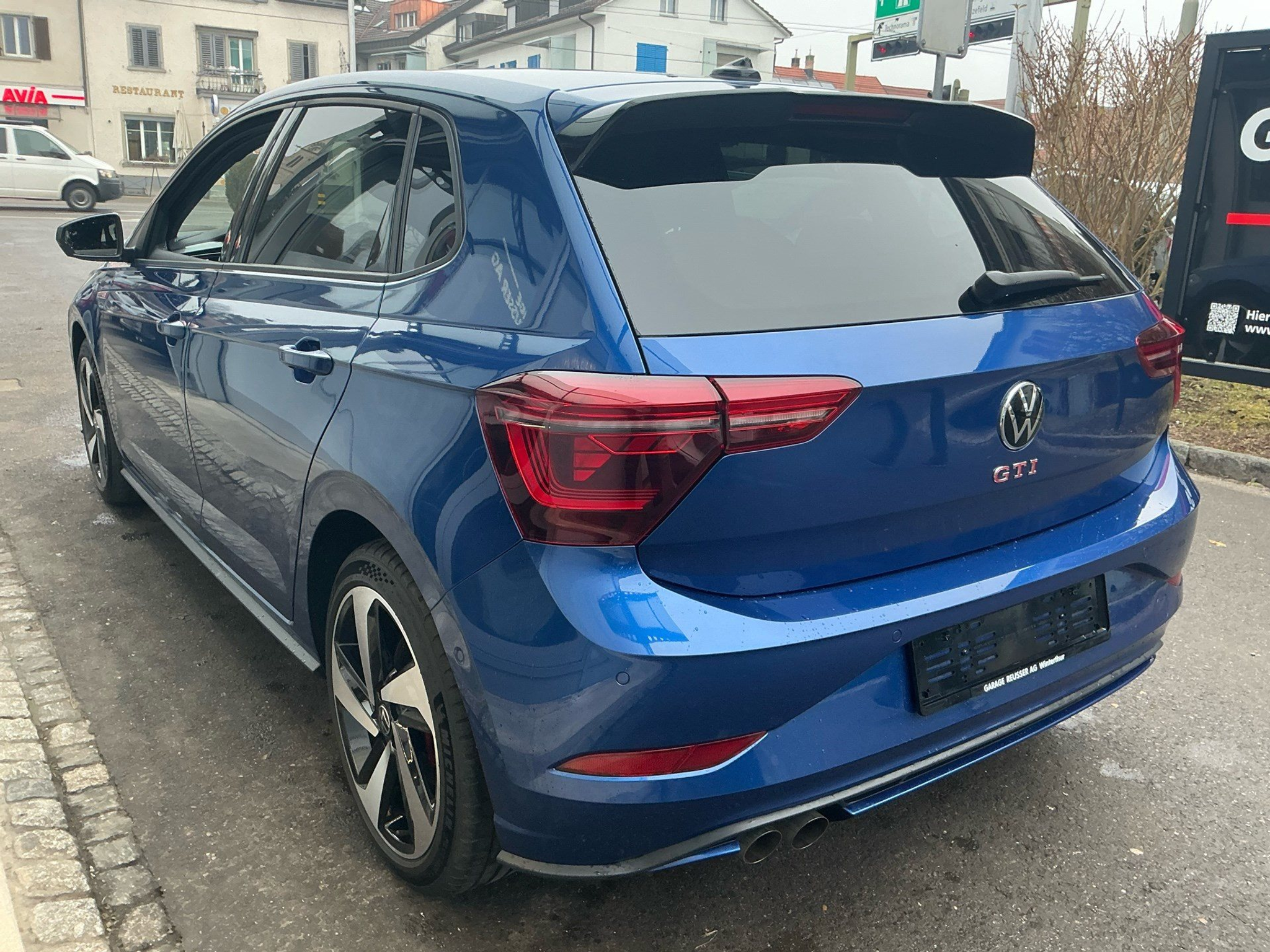 listing desktop thumbnail image 5