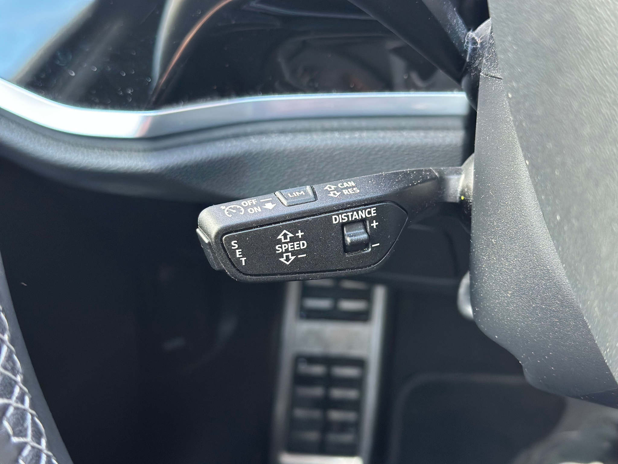 listing desktop thumbnail image 10