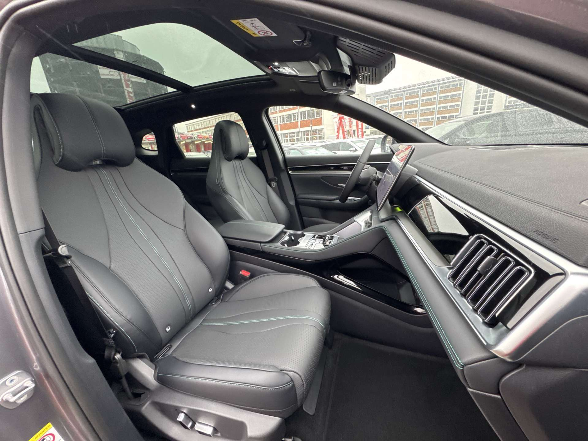 listing desktop thumbnail image 11