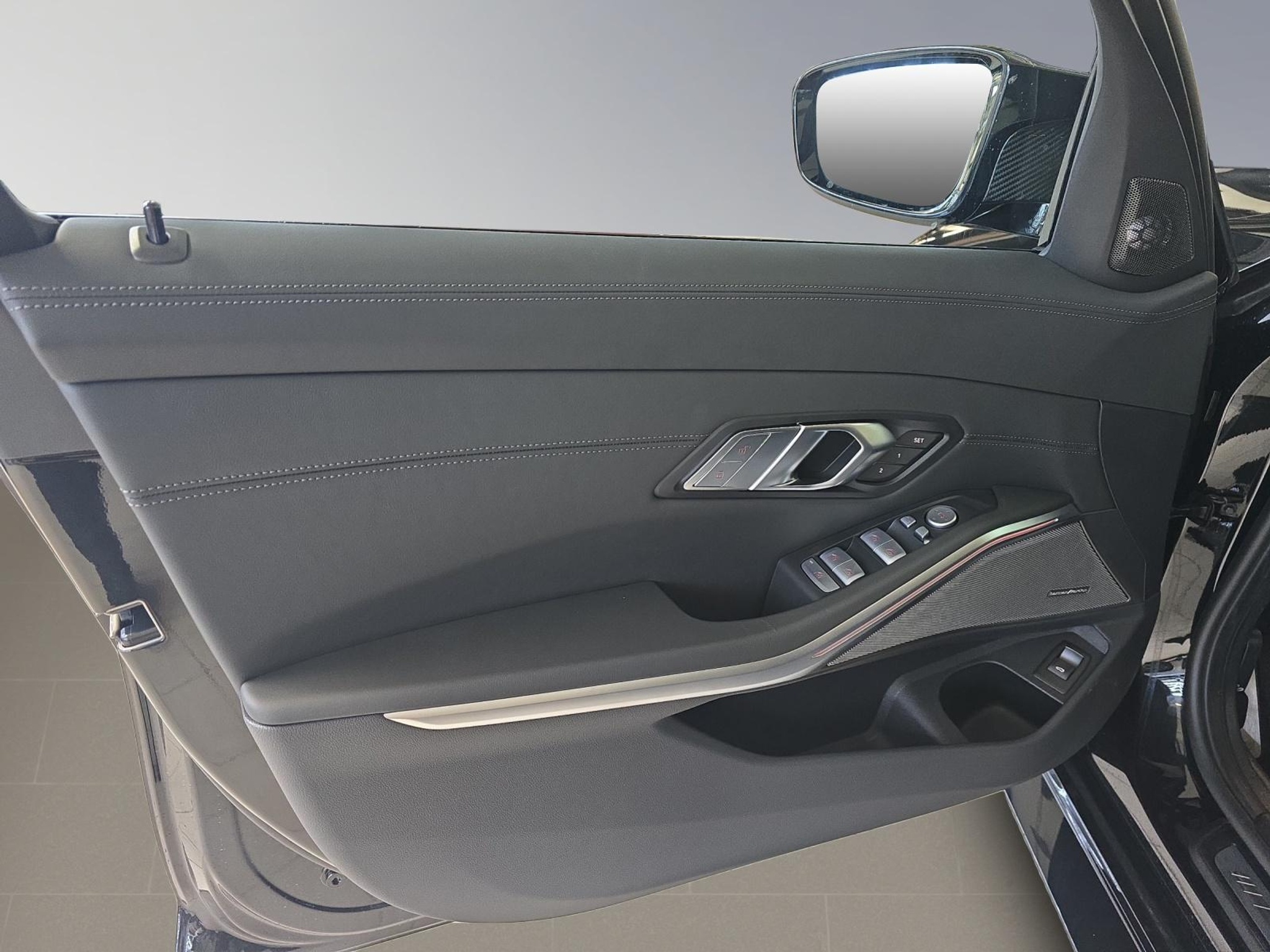 listing desktop thumbnail image 16