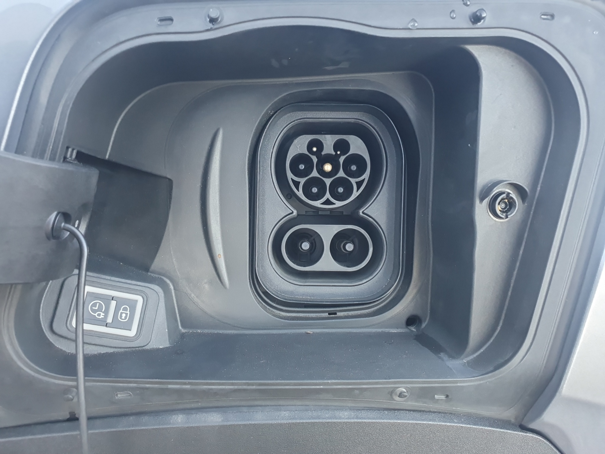 listing desktop thumbnail image 13