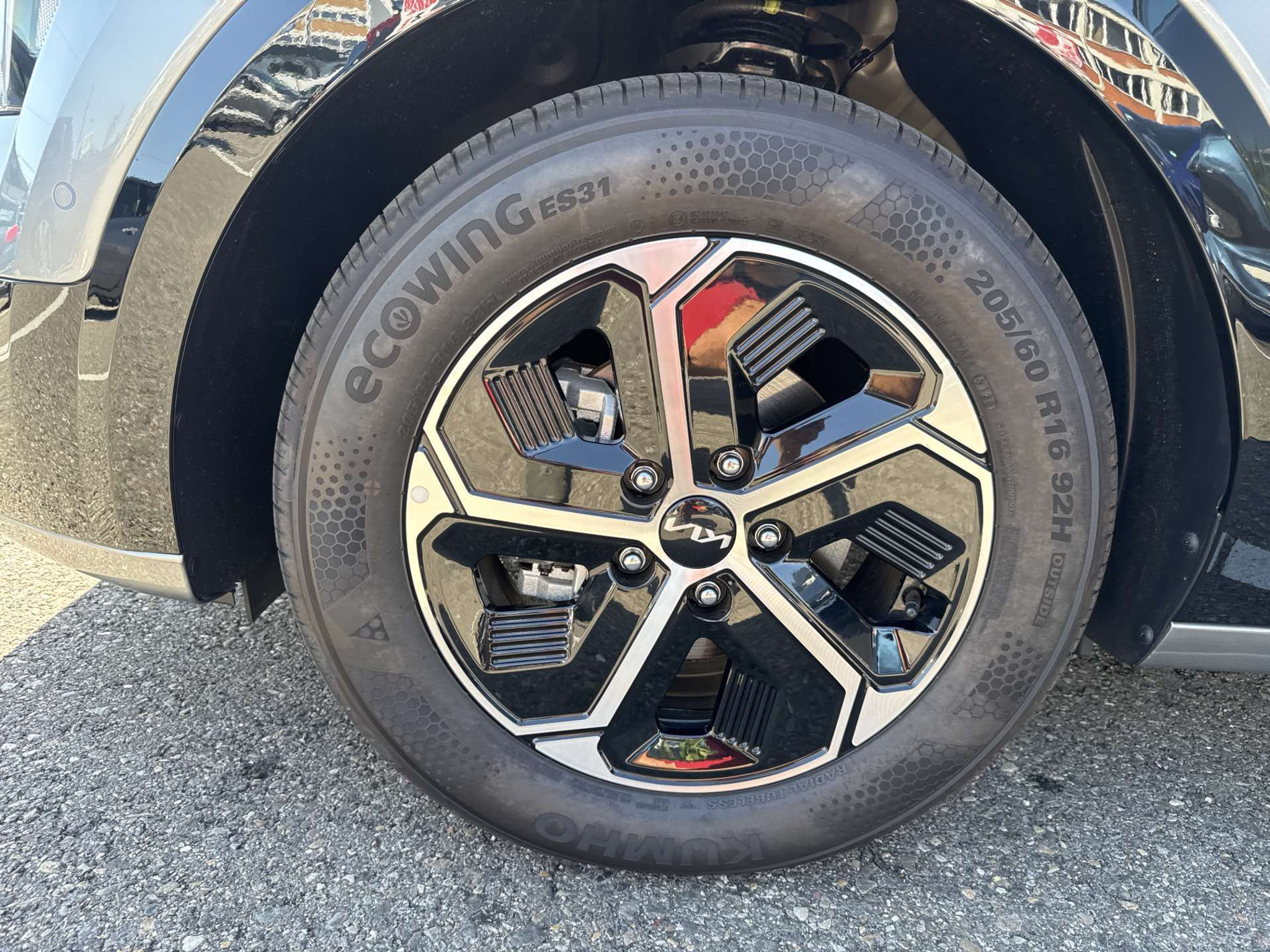 listing desktop thumbnail image 7