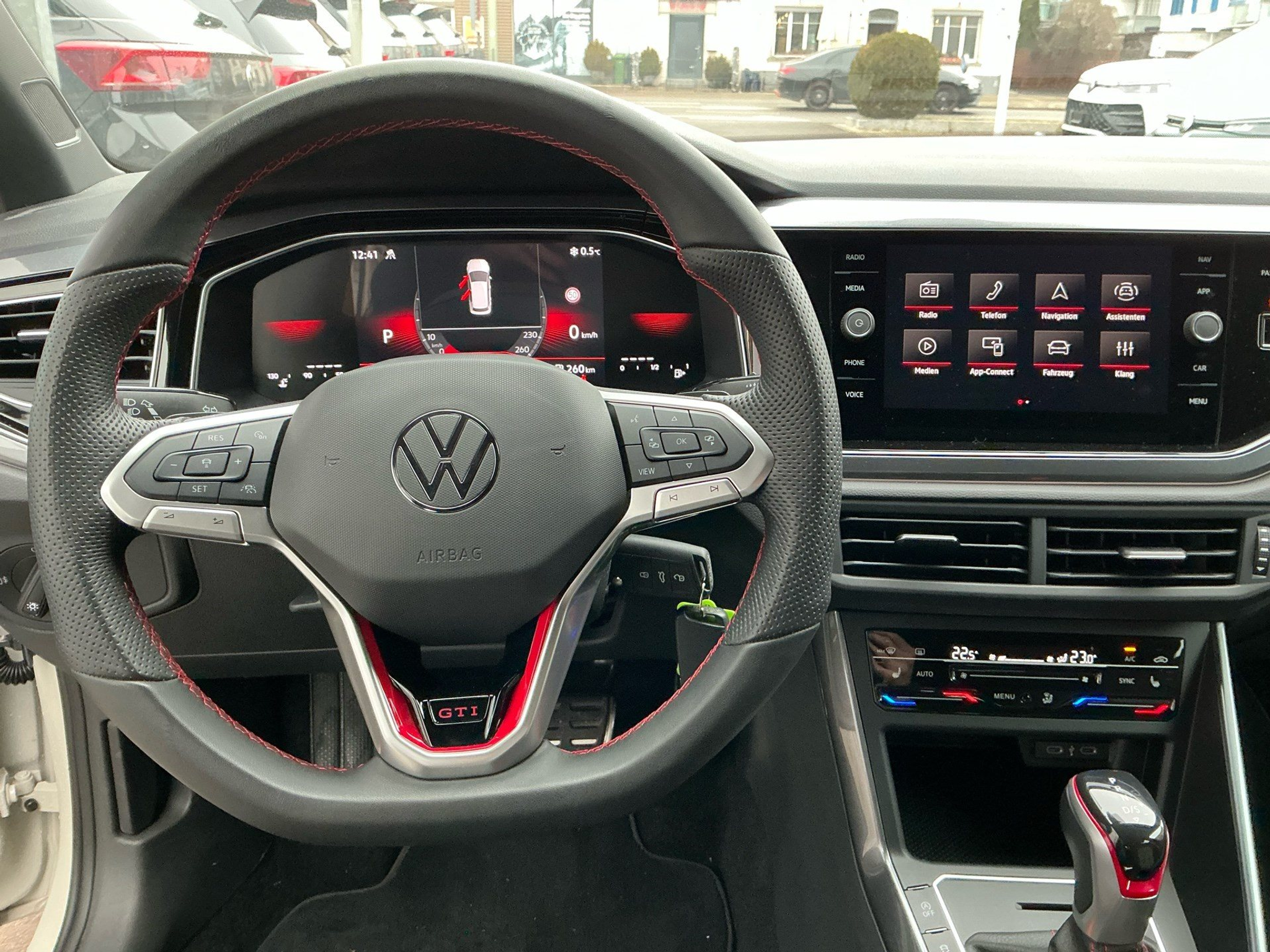 listing desktop thumbnail image 8