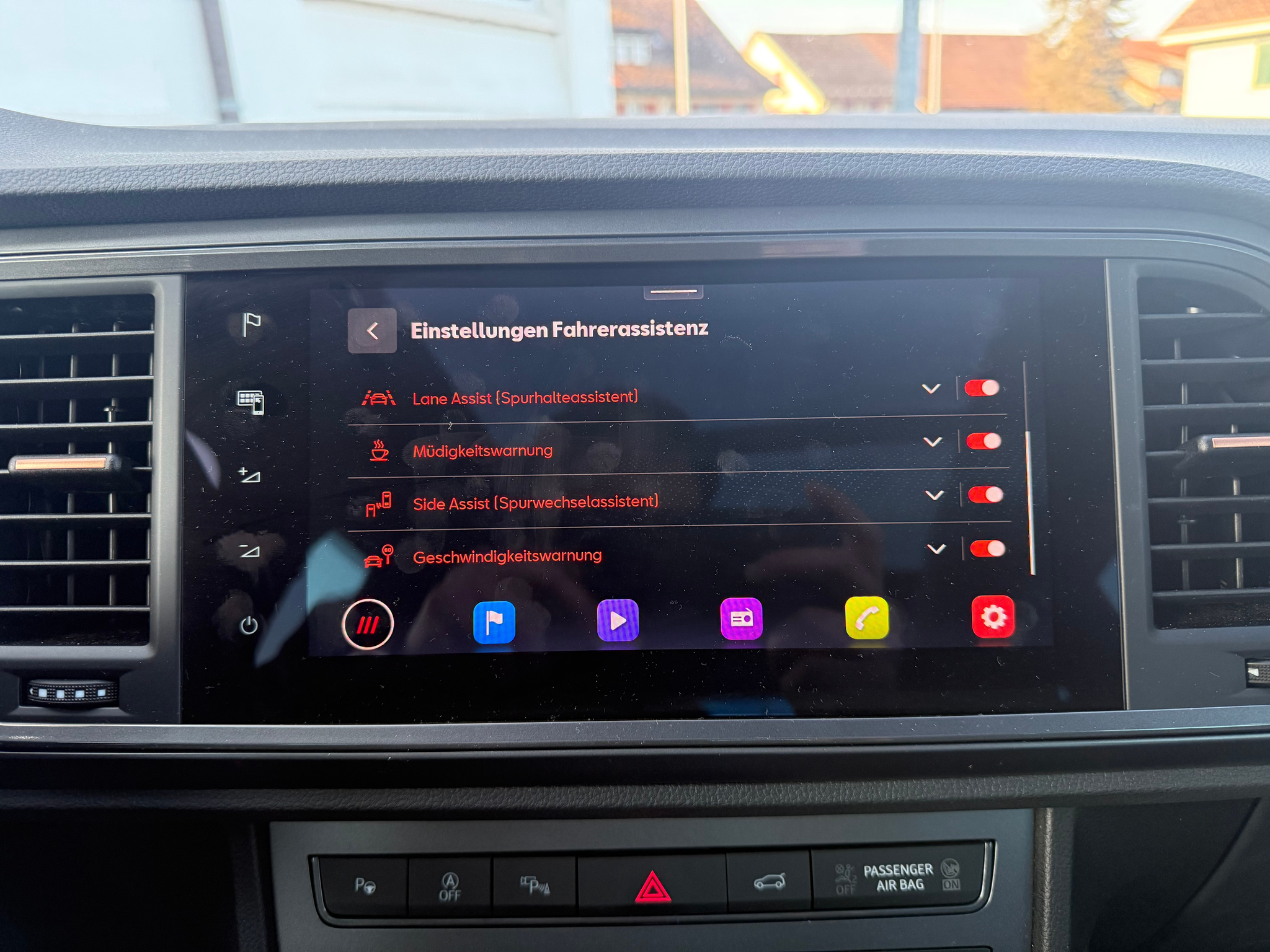 listing desktop thumbnail image 16