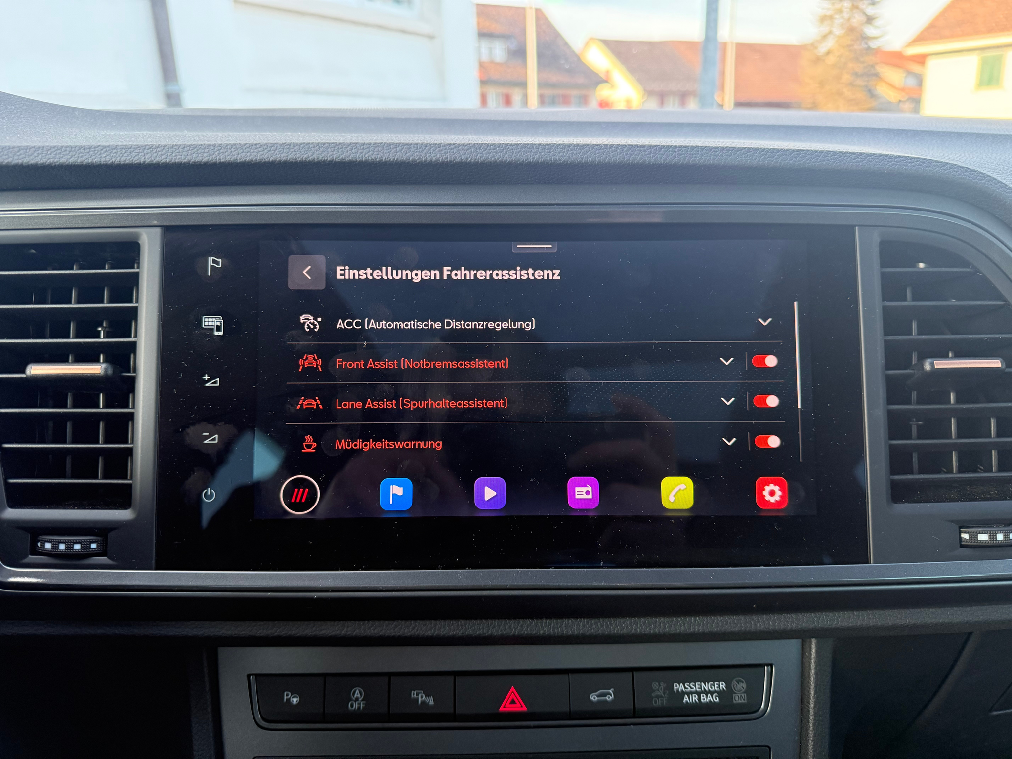 listing desktop thumbnail image 15