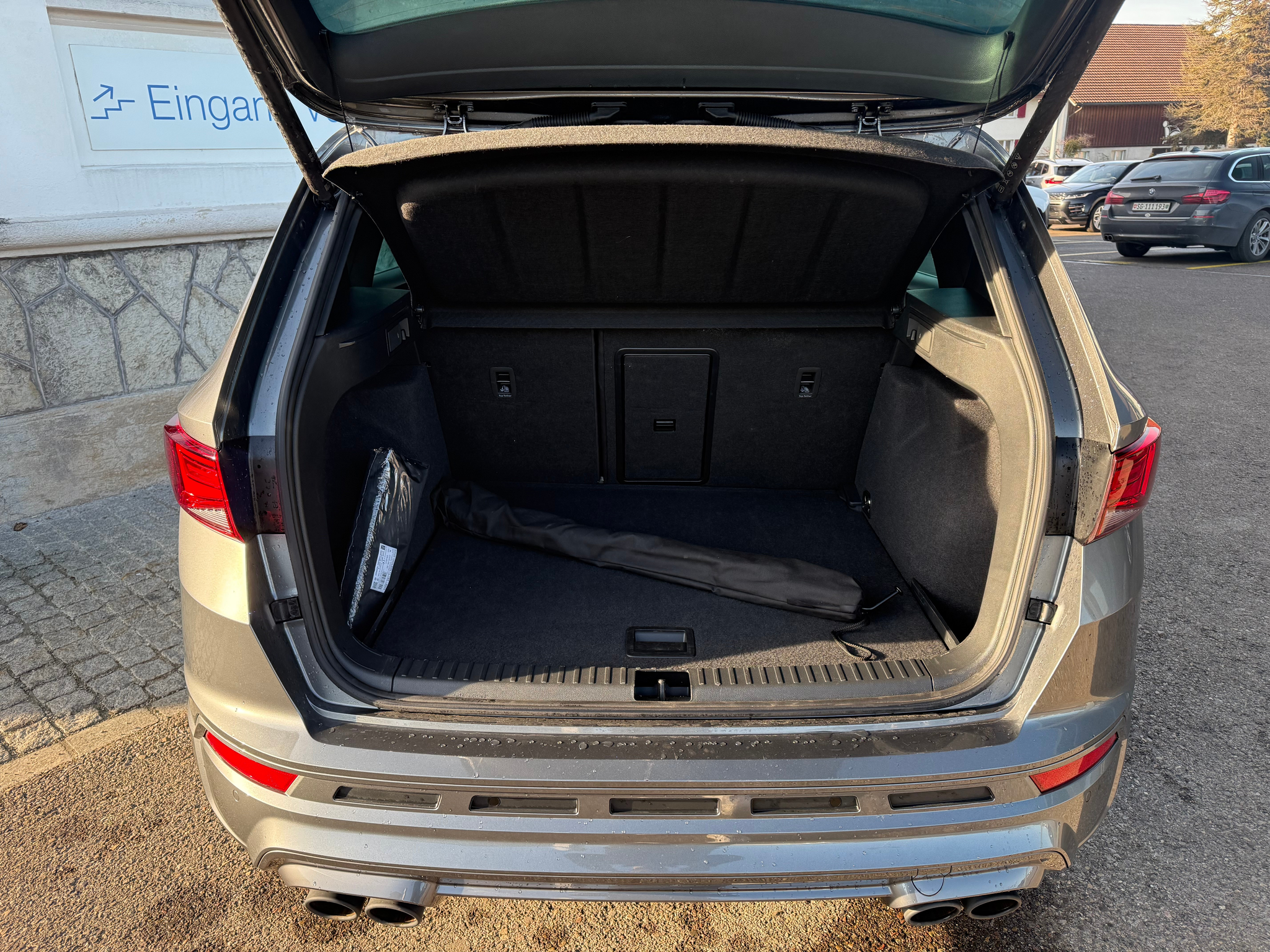 listing desktop thumbnail image 7