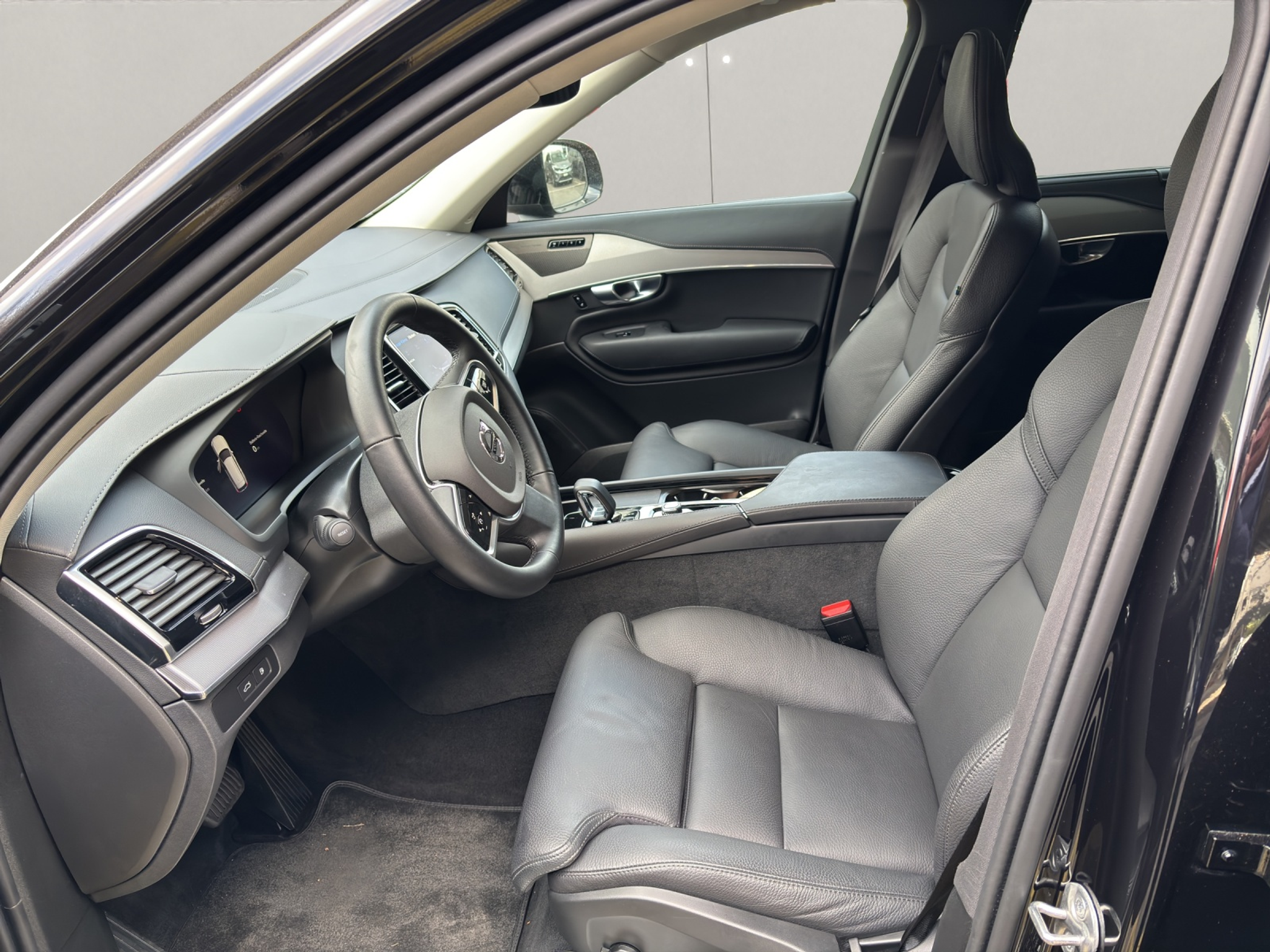 listing desktop thumbnail image 15