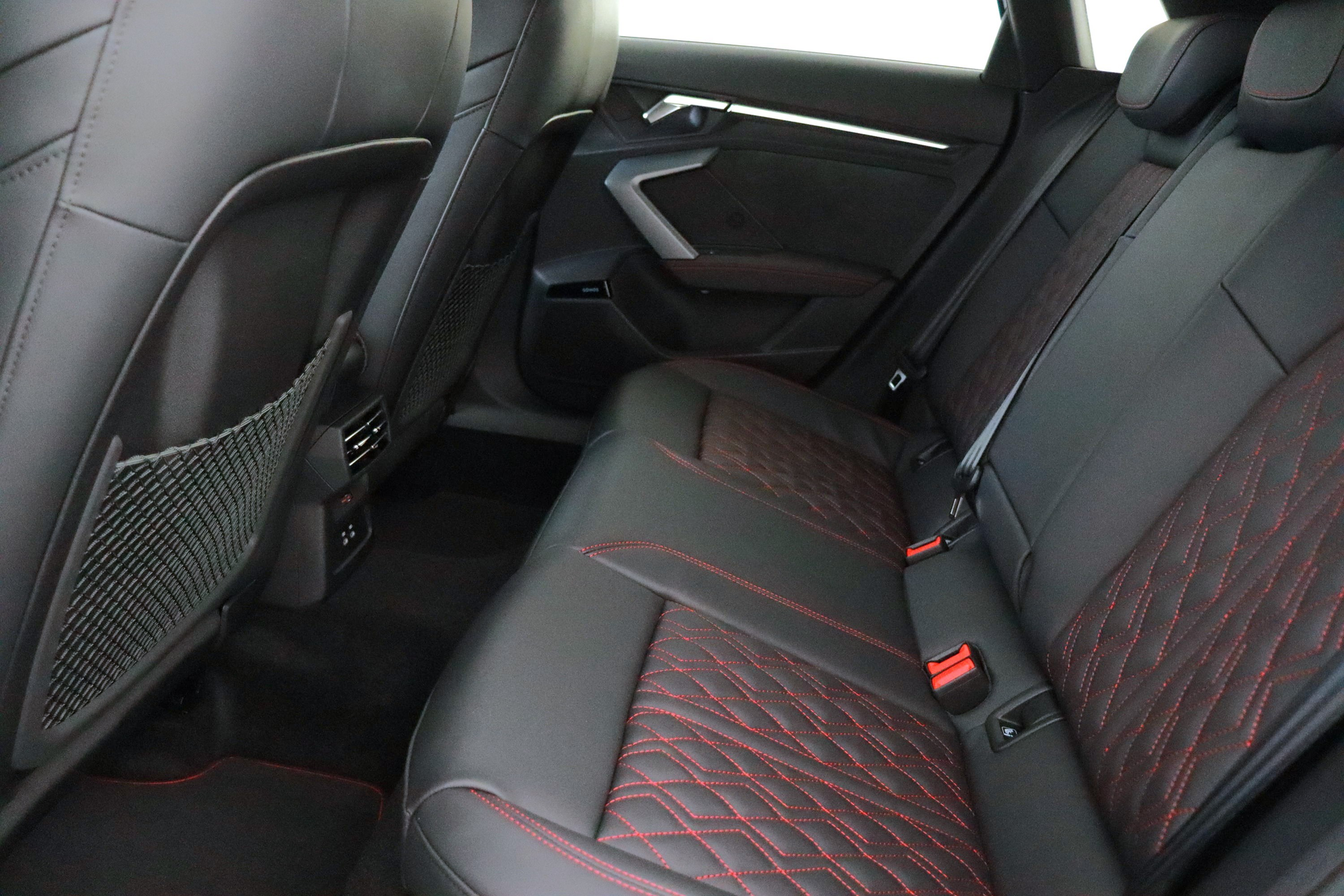 listing desktop thumbnail image 12