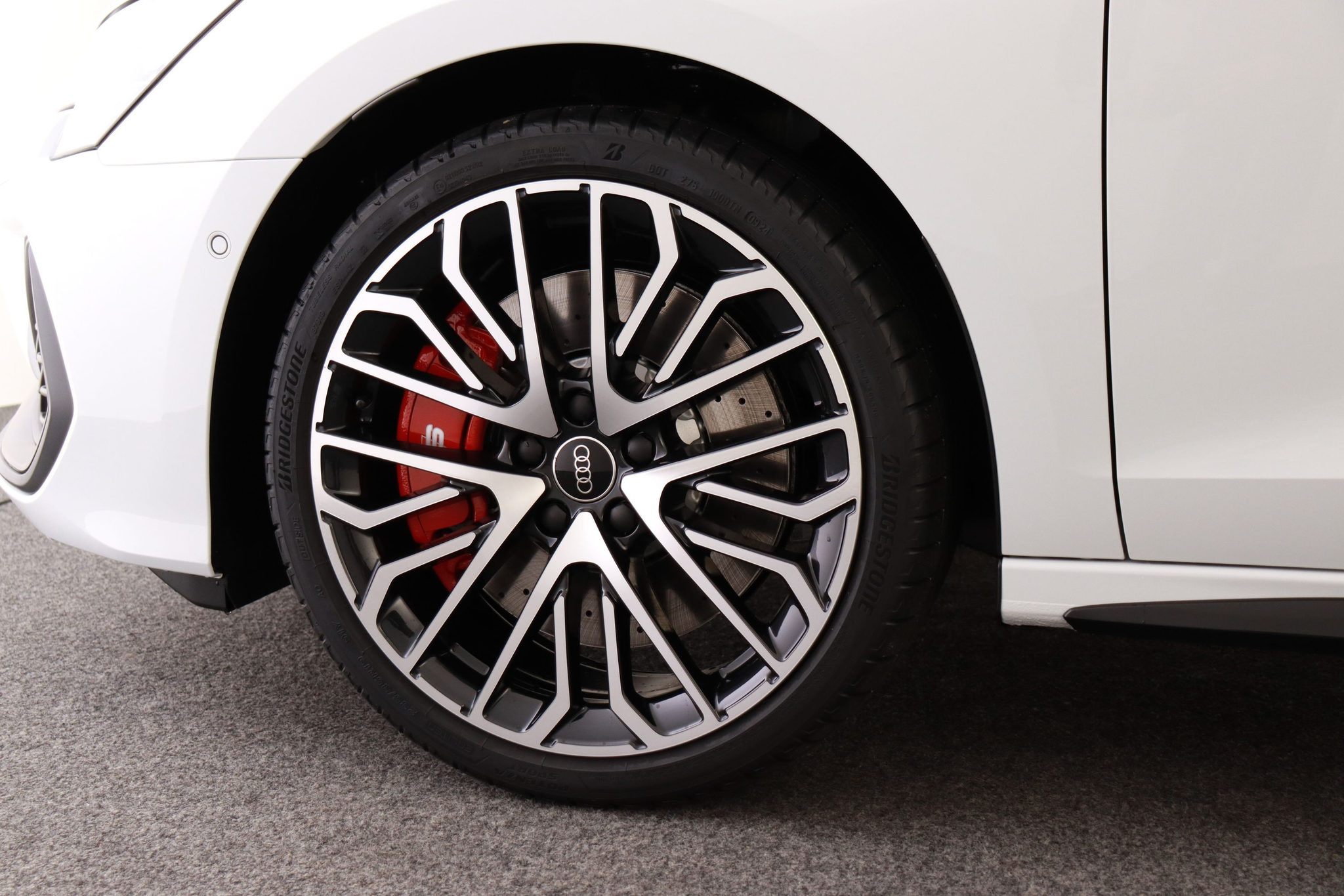 listing desktop thumbnail image 8