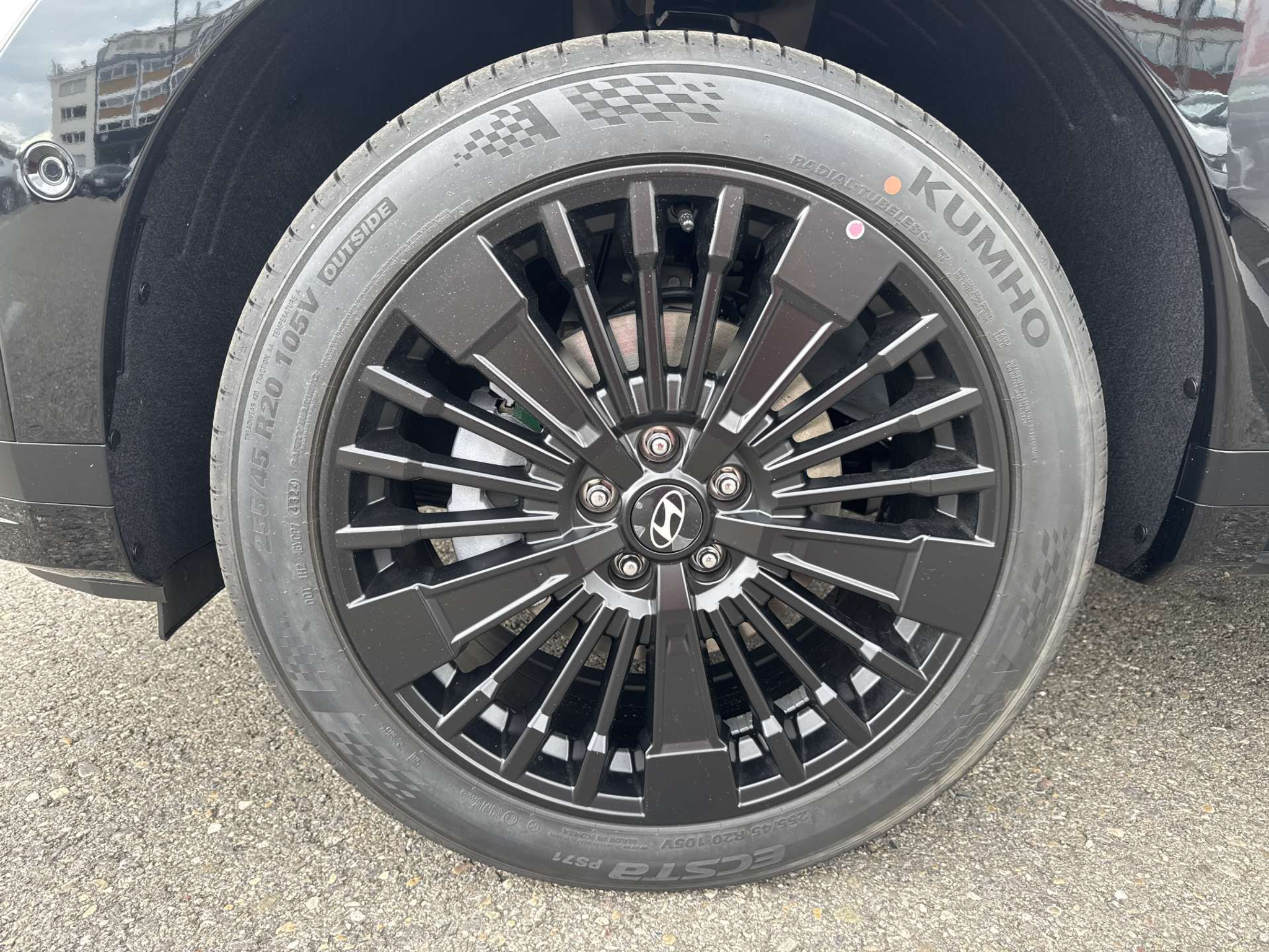 listing desktop thumbnail image 7