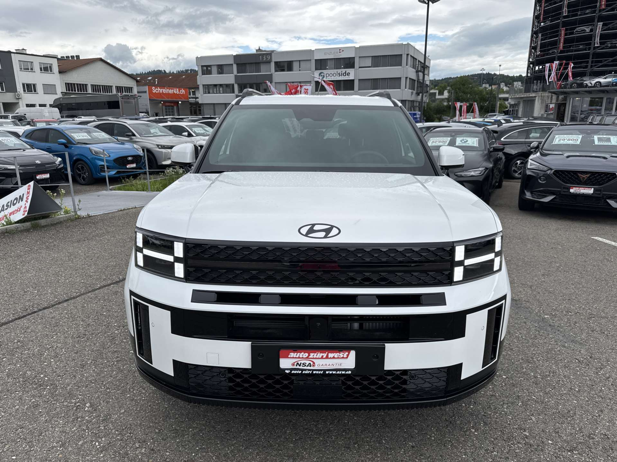 listing desktop thumbnail image 12