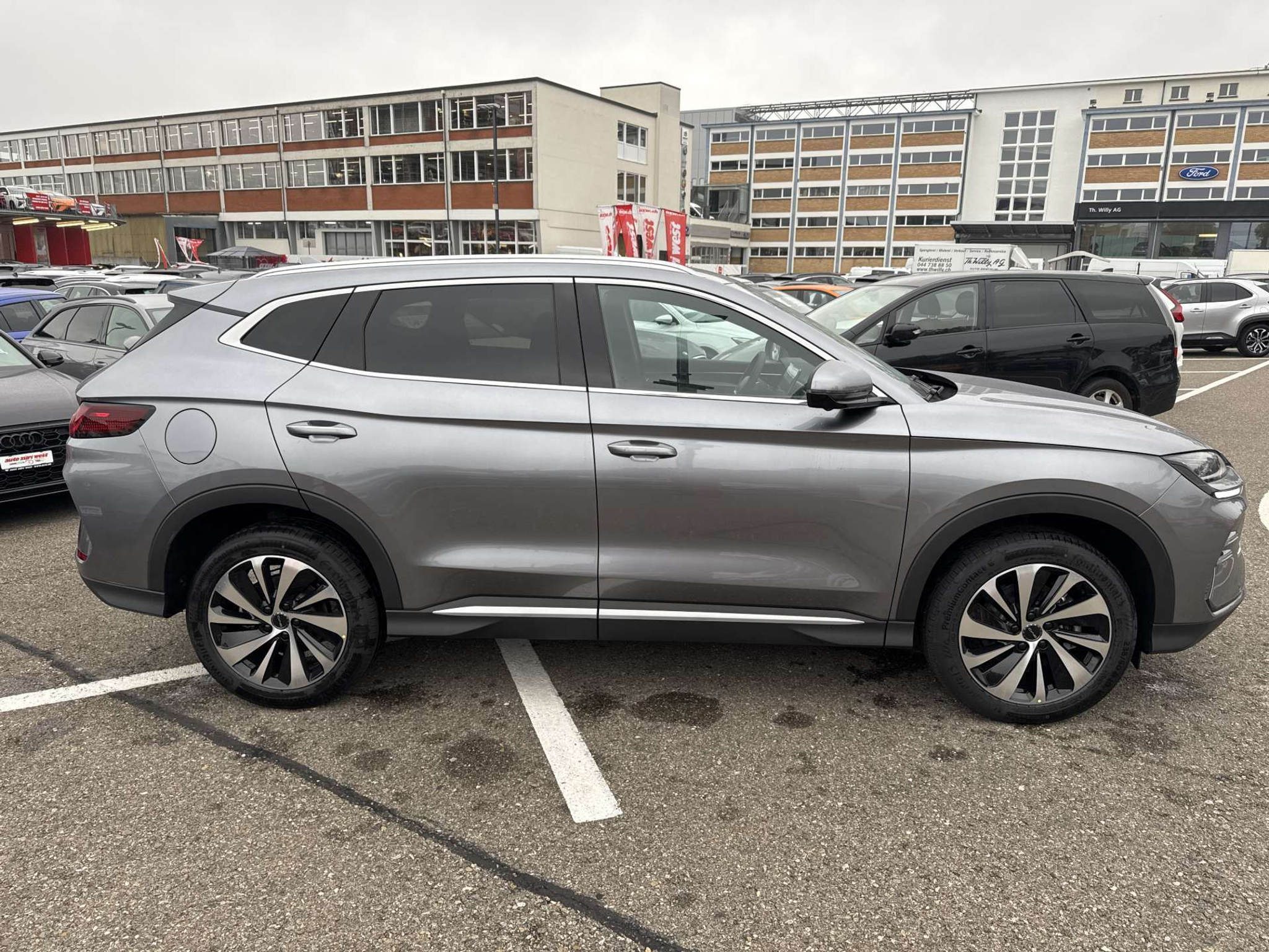 listing desktop thumbnail image 9