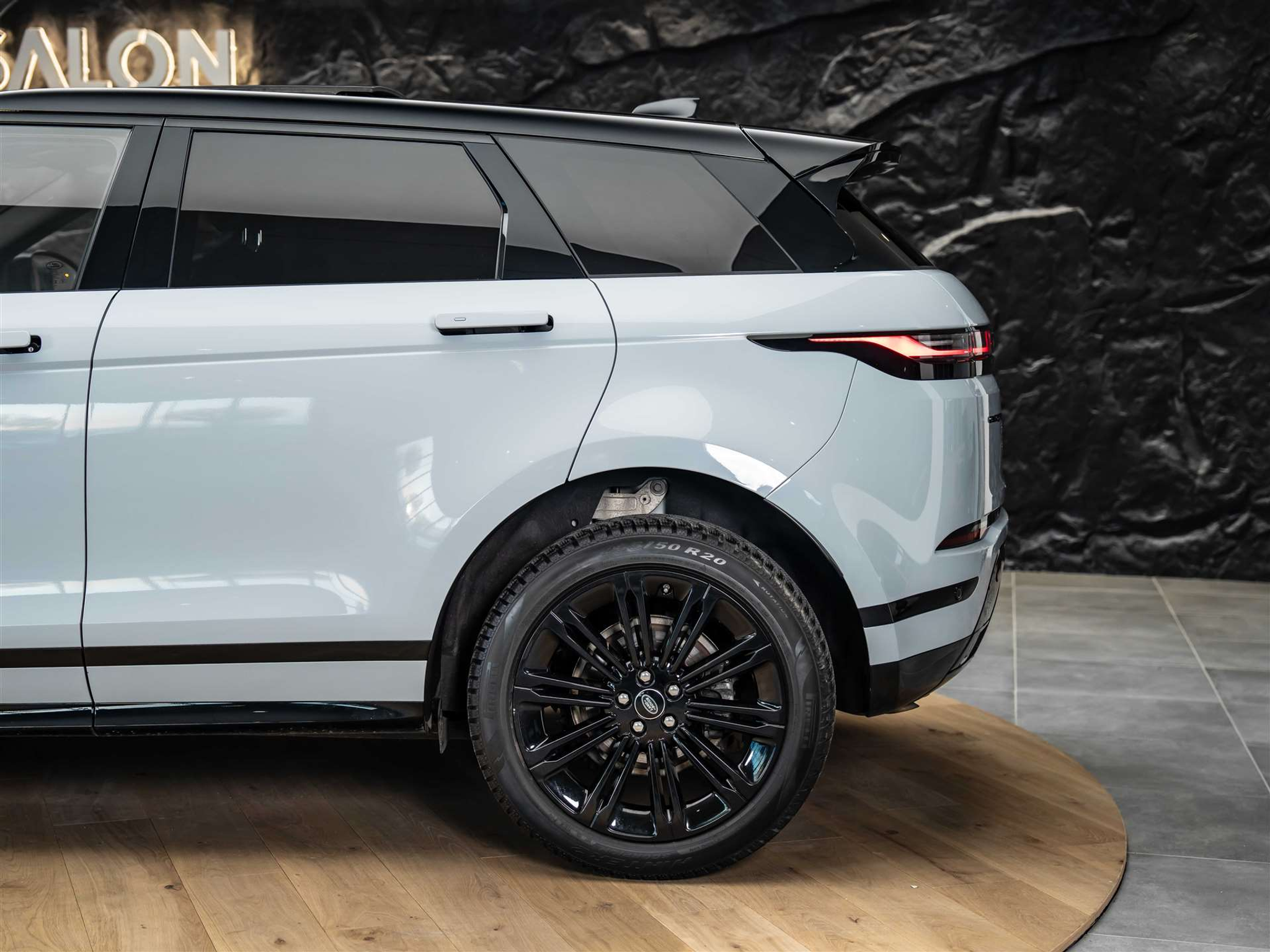 listing desktop thumbnail image 20