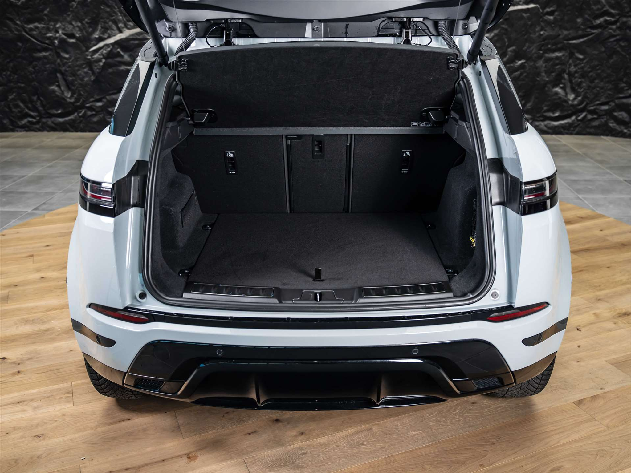 listing desktop thumbnail image 46