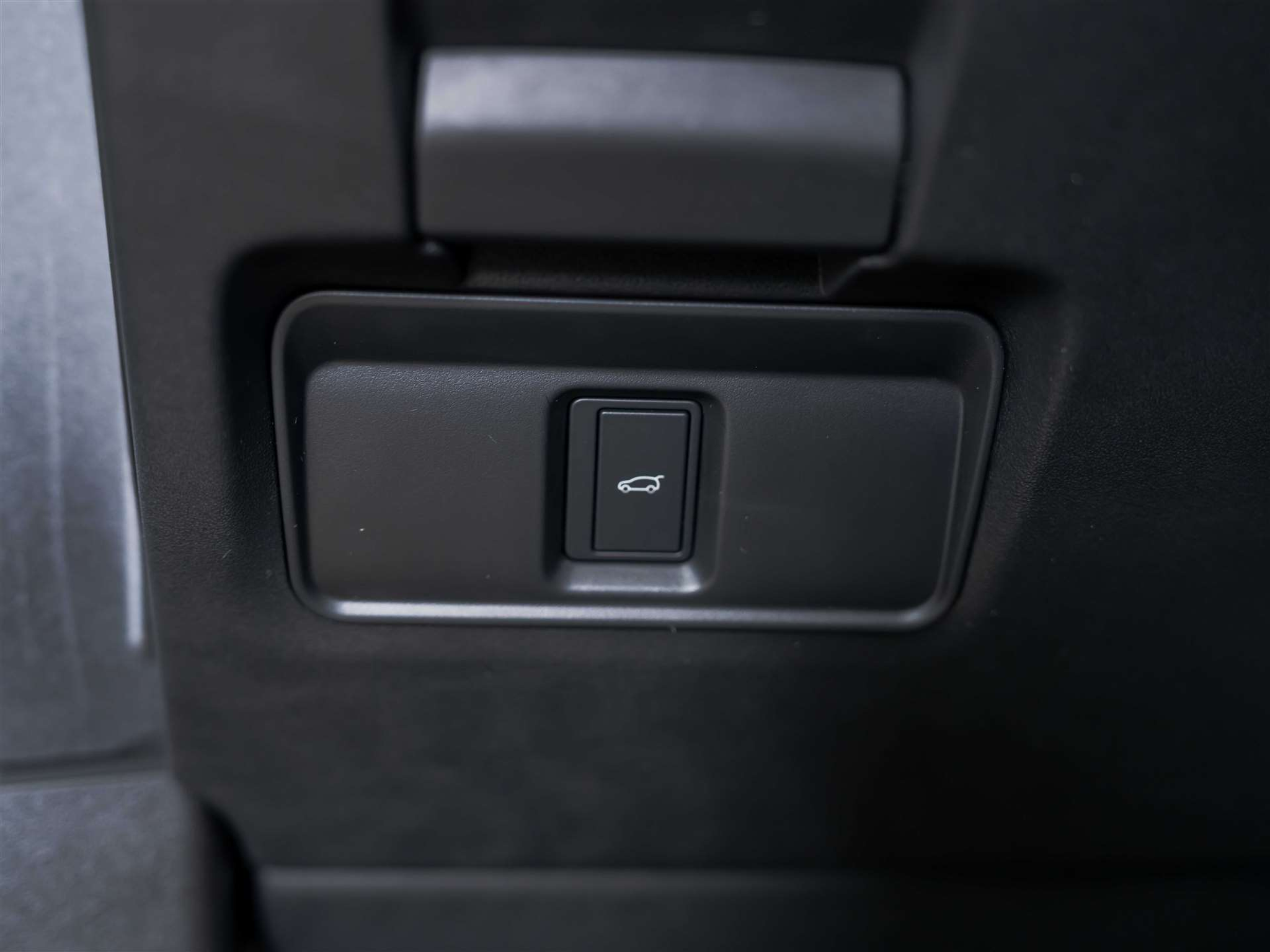 listing desktop thumbnail image 44