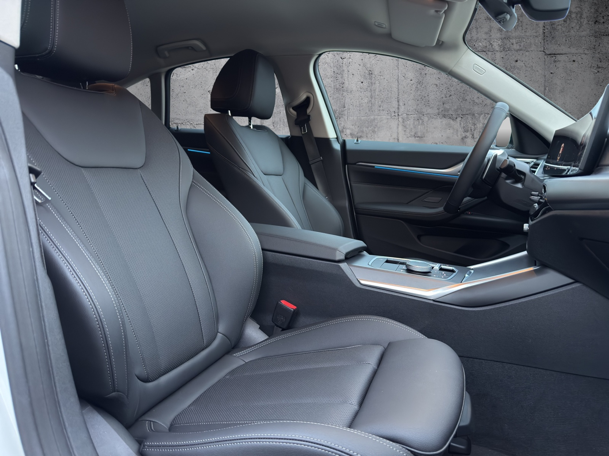 listing desktop thumbnail image 15