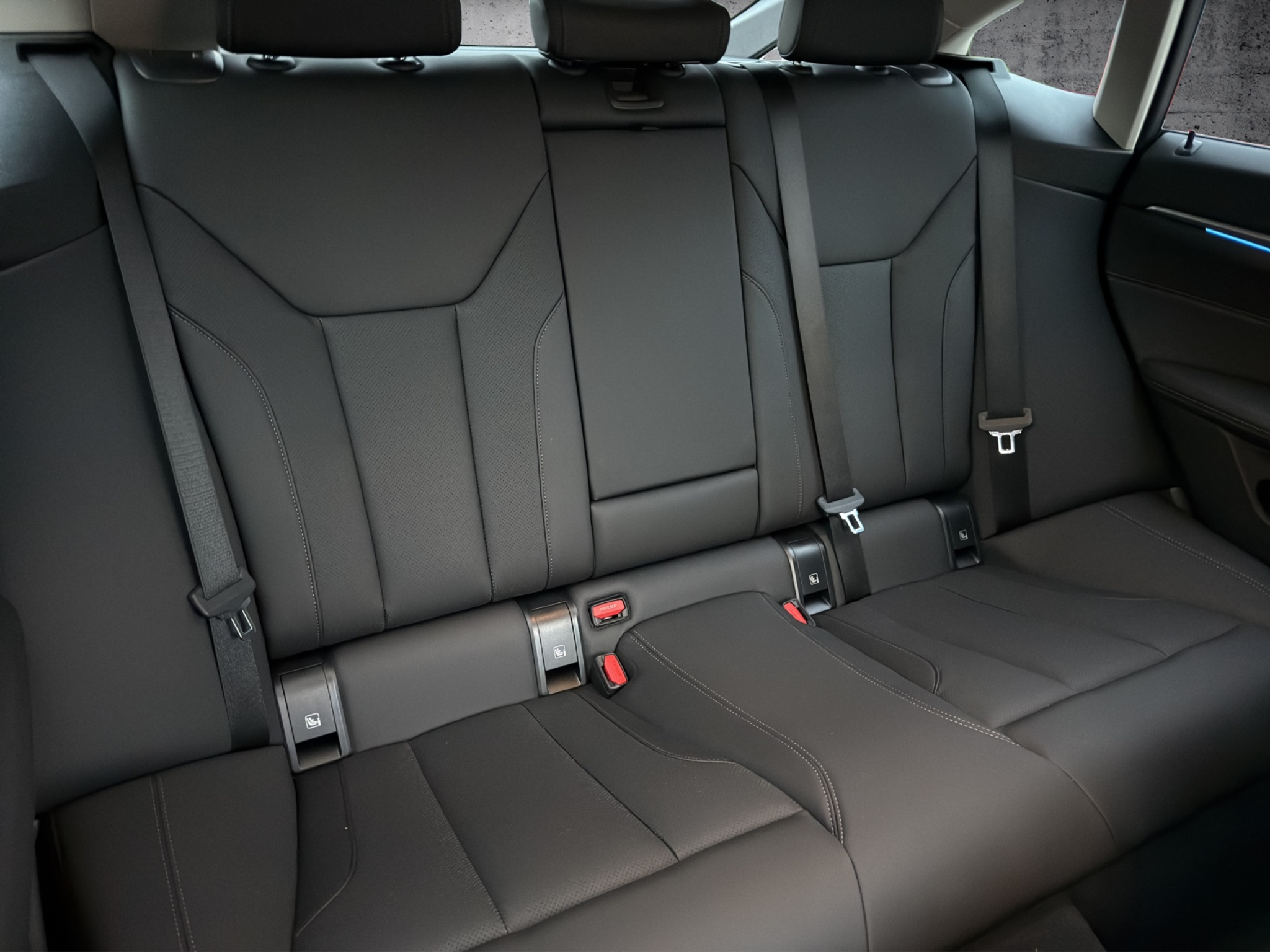 listing desktop thumbnail image 16