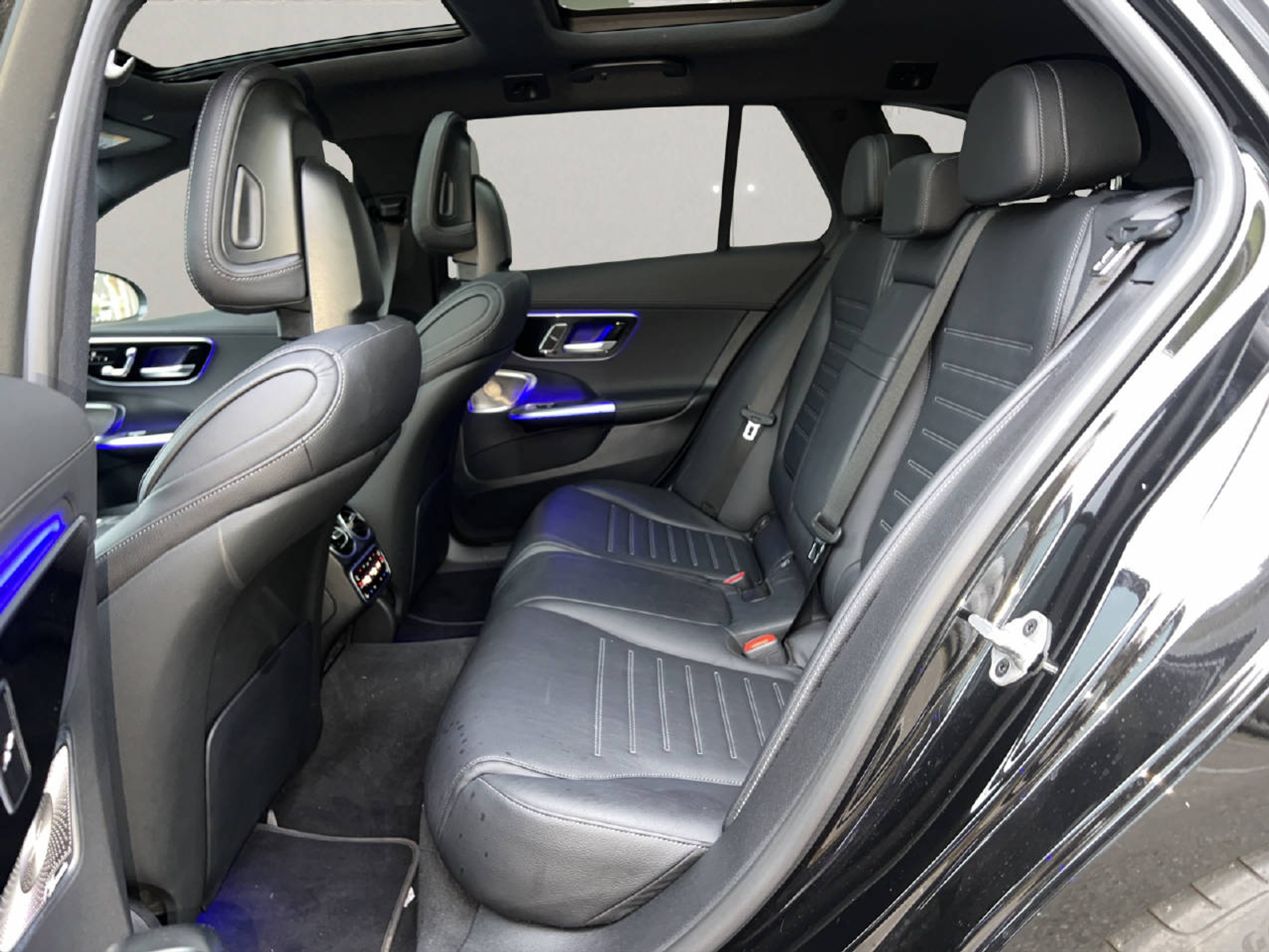 listing desktop thumbnail image 10