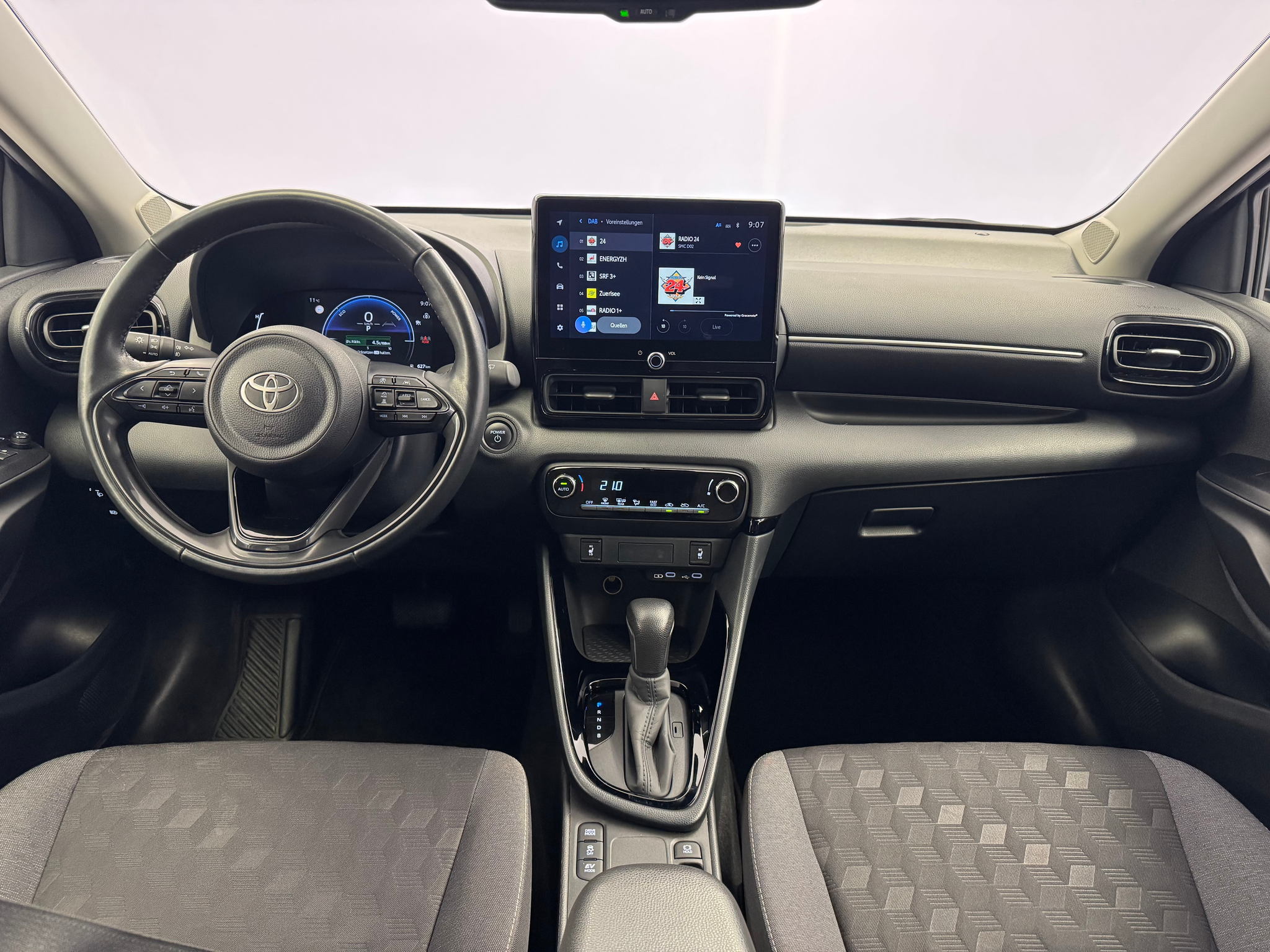 listing desktop thumbnail image 5