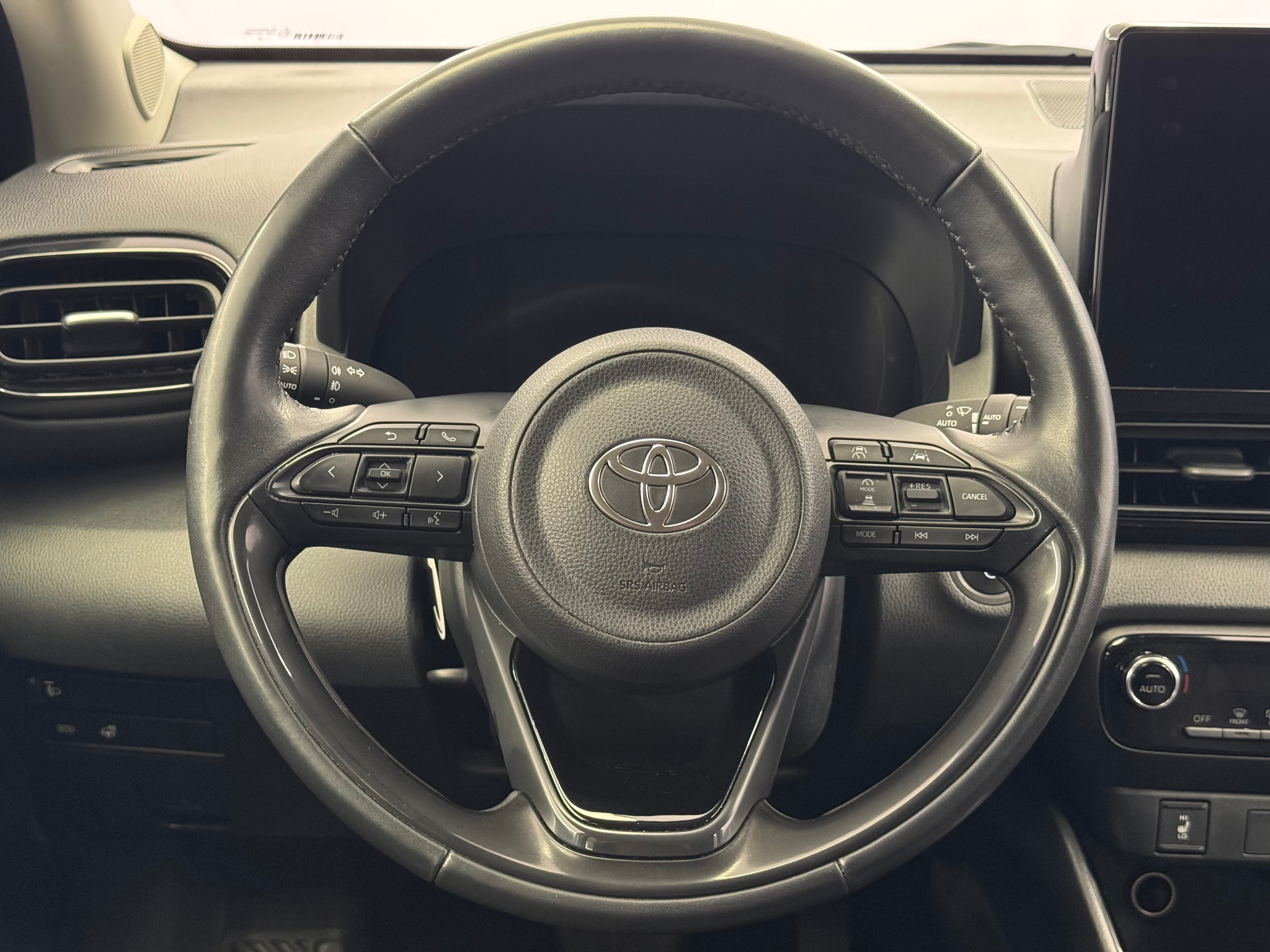 listing desktop thumbnail image 12