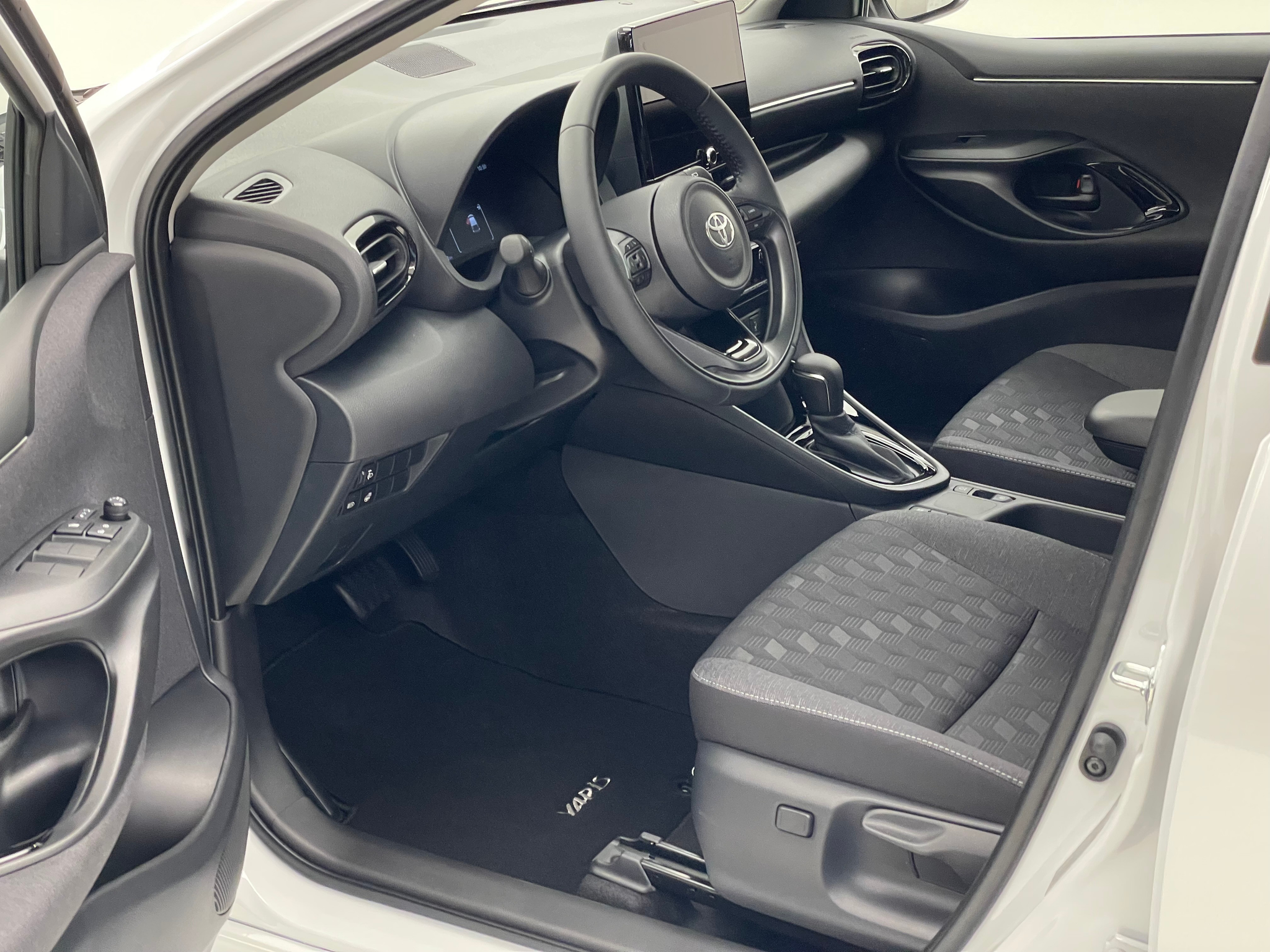 listing desktop thumbnail image 6