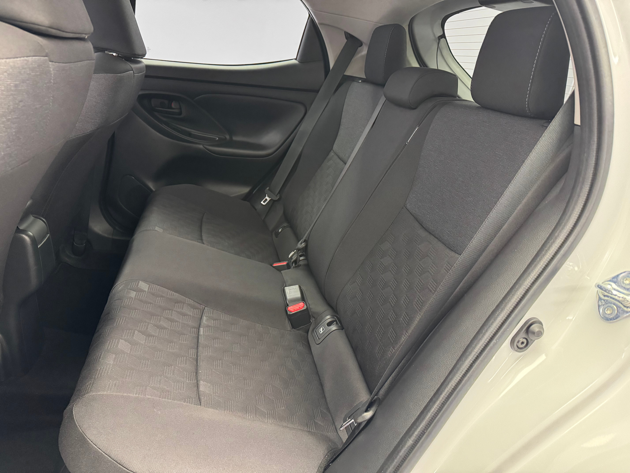 listing desktop thumbnail image 9