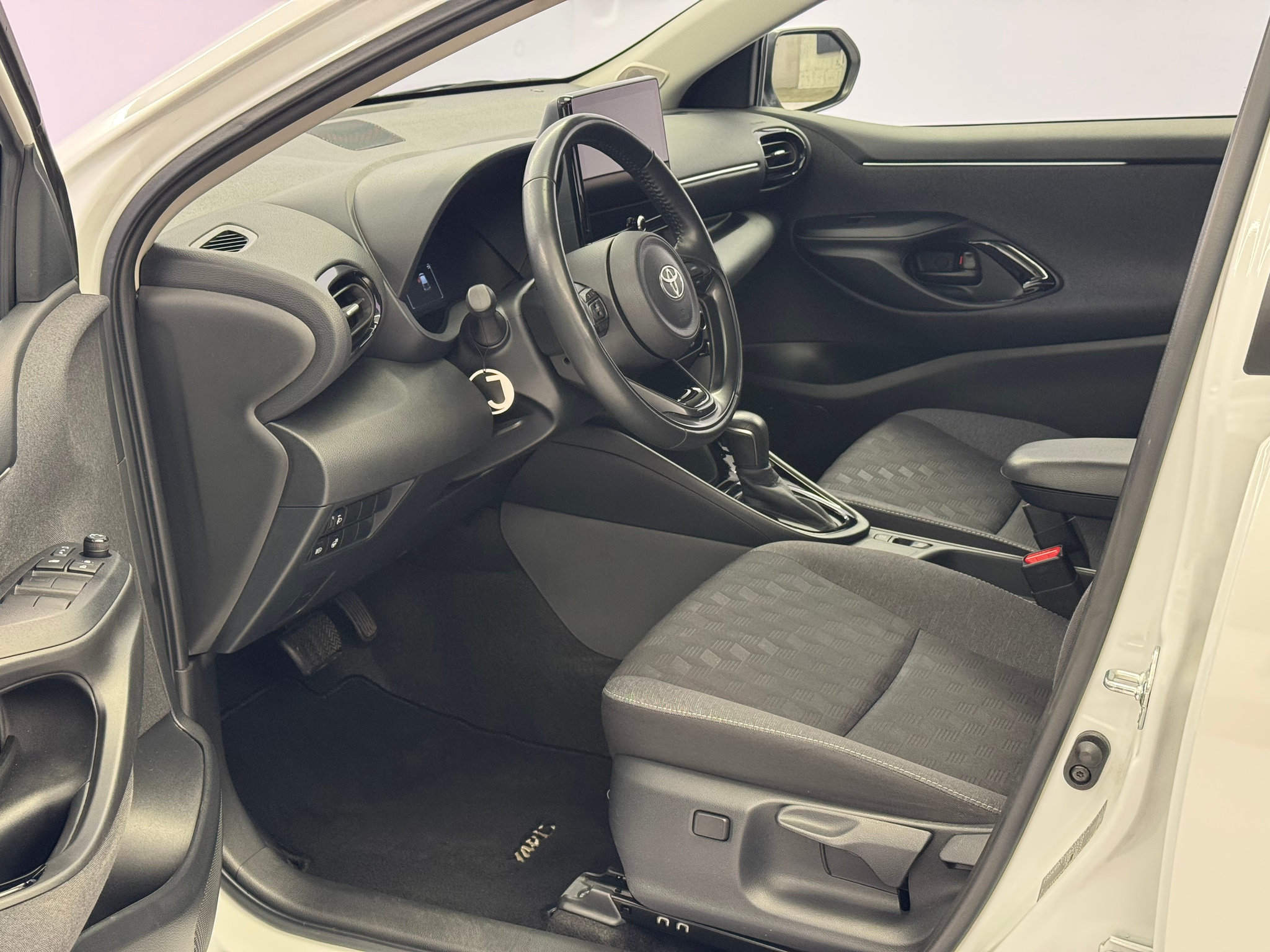 listing desktop thumbnail image 6