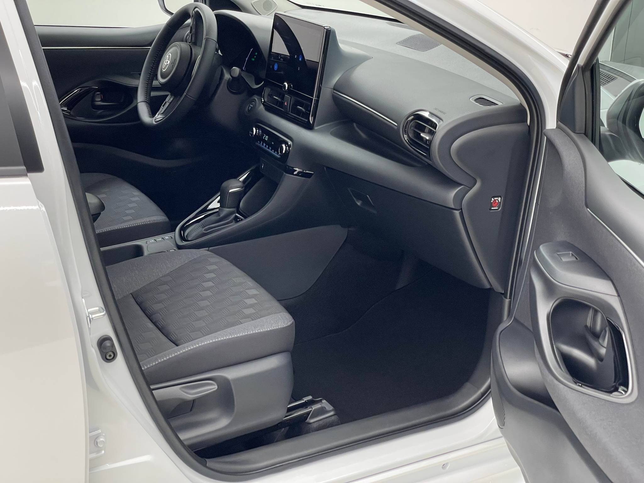 listing desktop thumbnail image 7