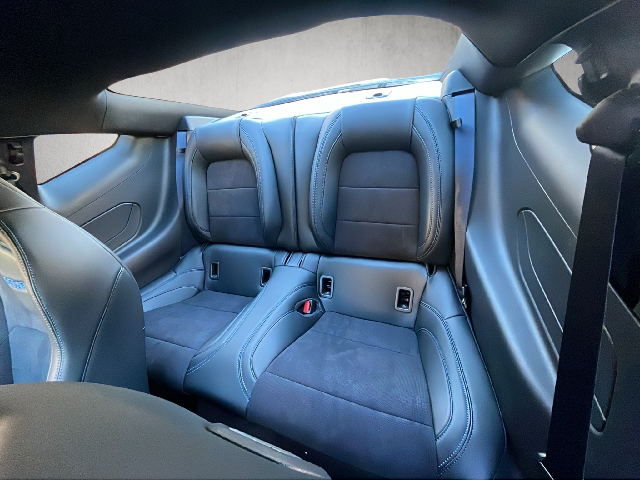 listing desktop thumbnail image 5