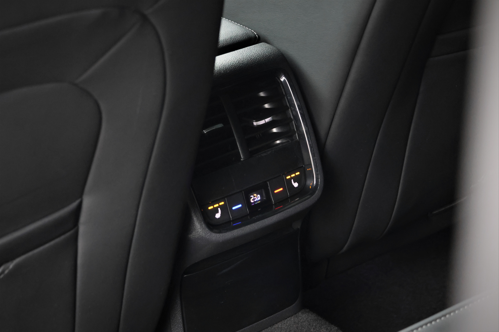 listing desktop thumbnail image 12