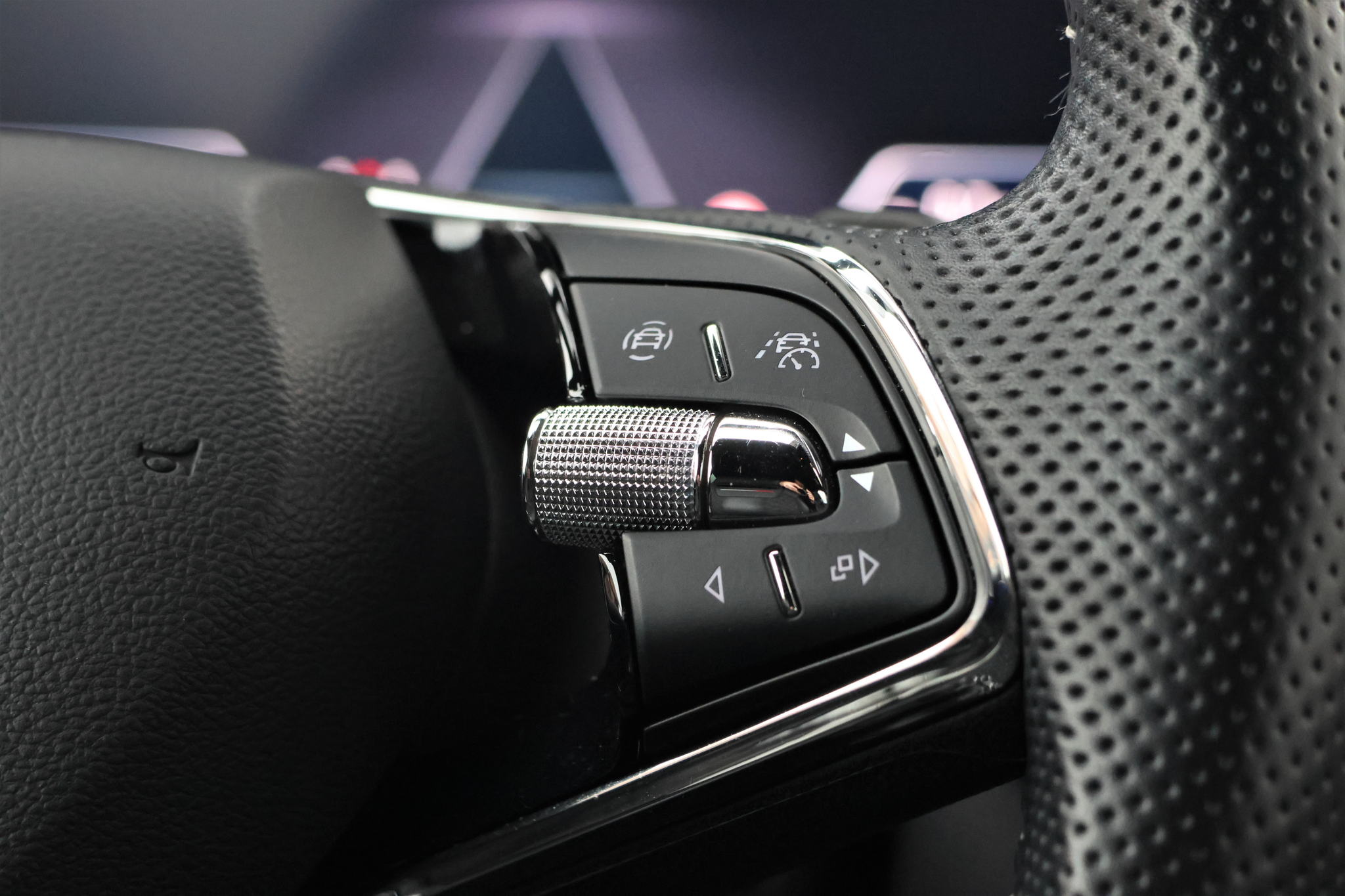 listing desktop thumbnail image 17