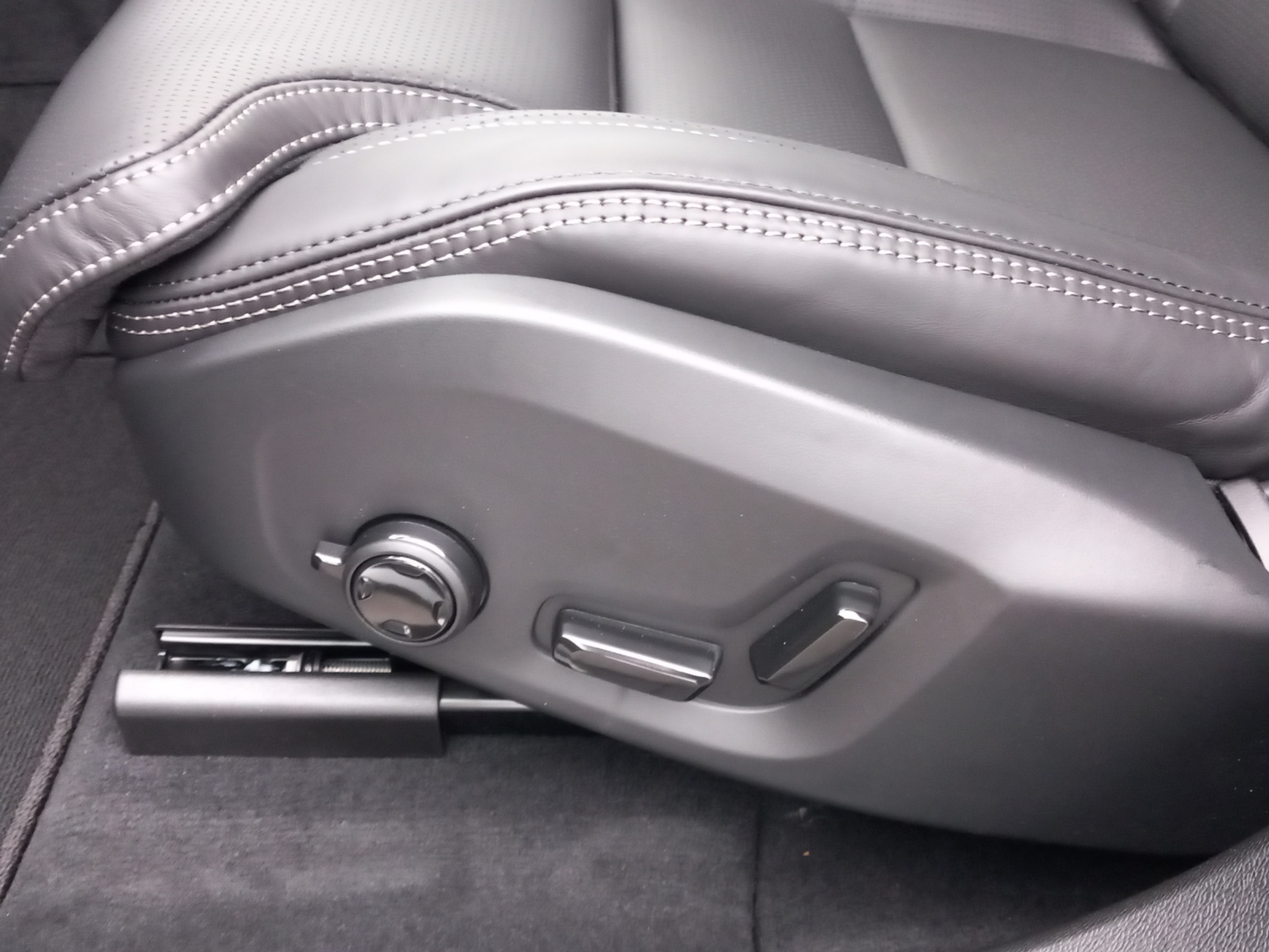 listing desktop thumbnail image 15