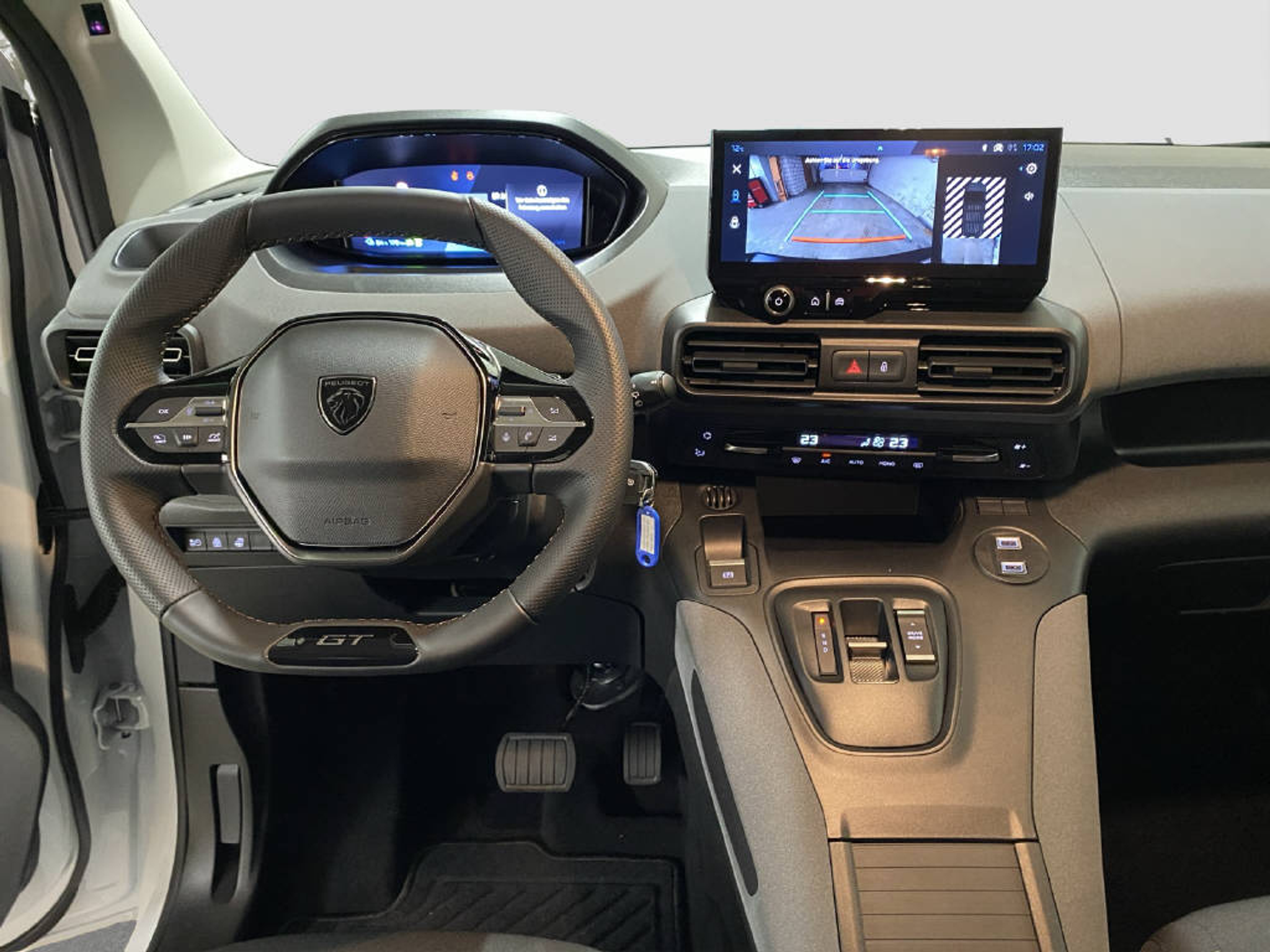 listing desktop thumbnail image 9