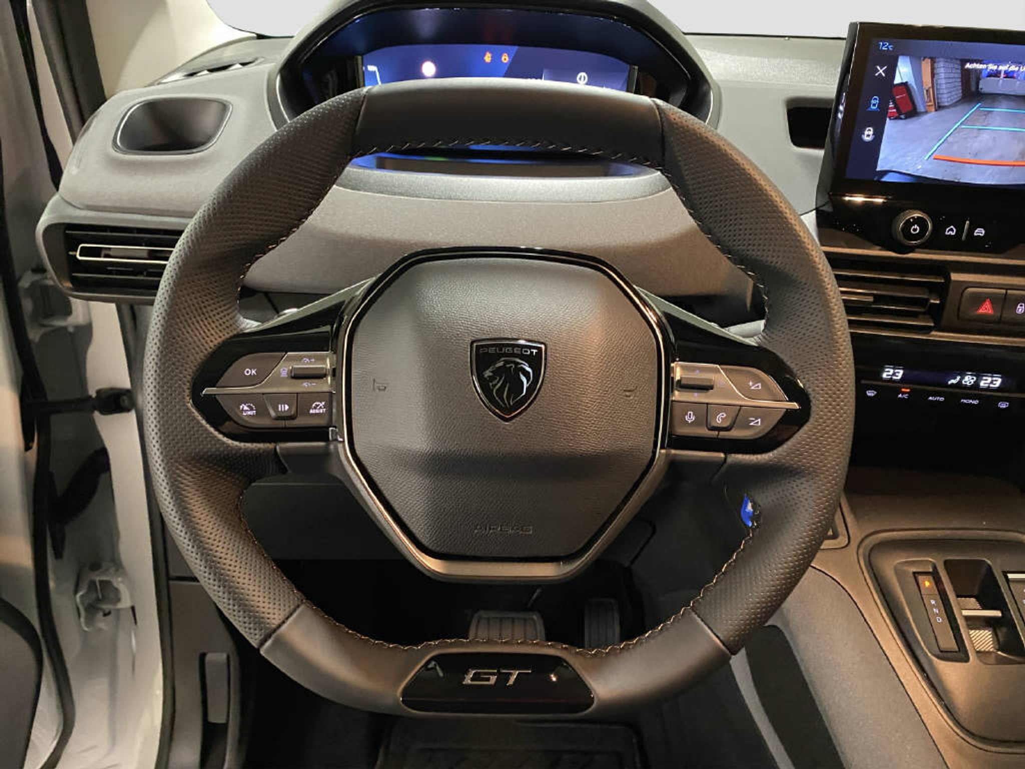 listing desktop thumbnail image 7