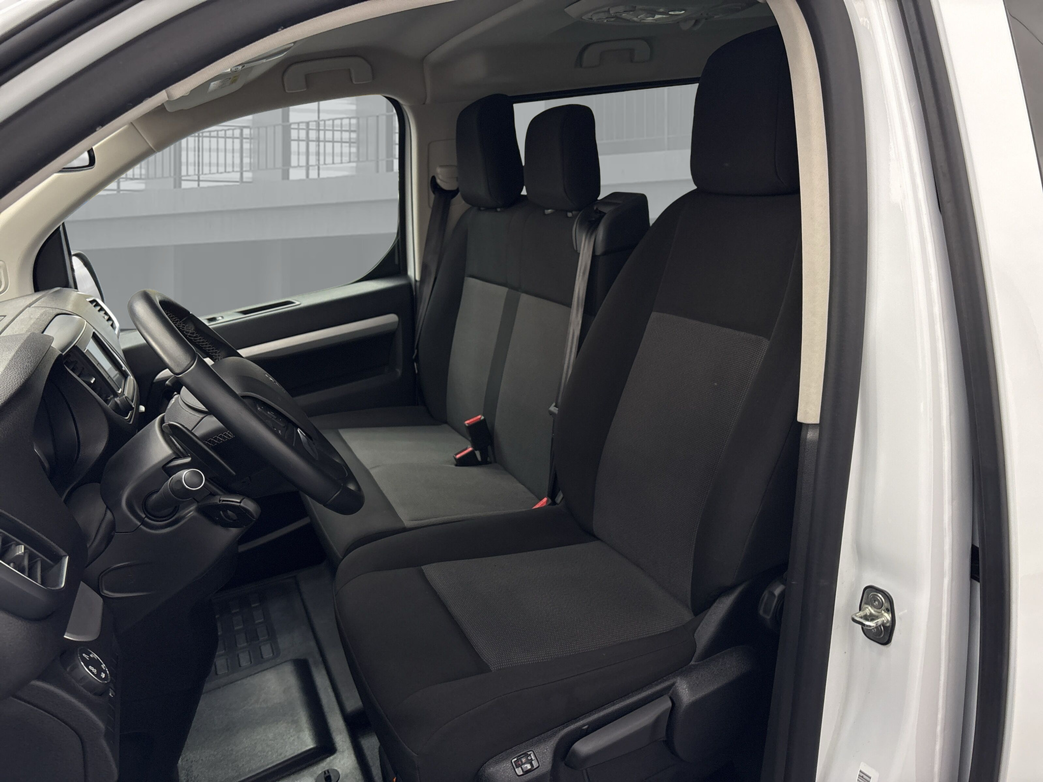 listing desktop thumbnail image 10