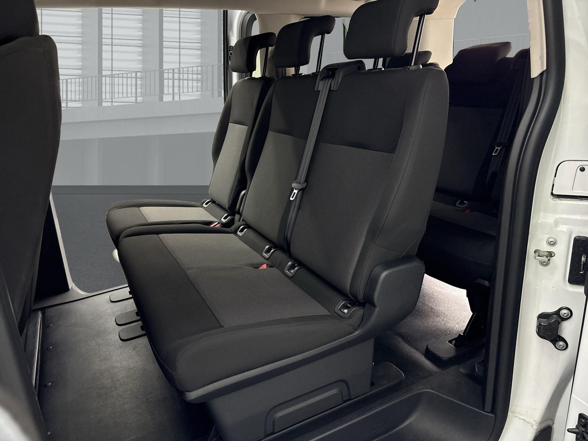 listing desktop thumbnail image 13