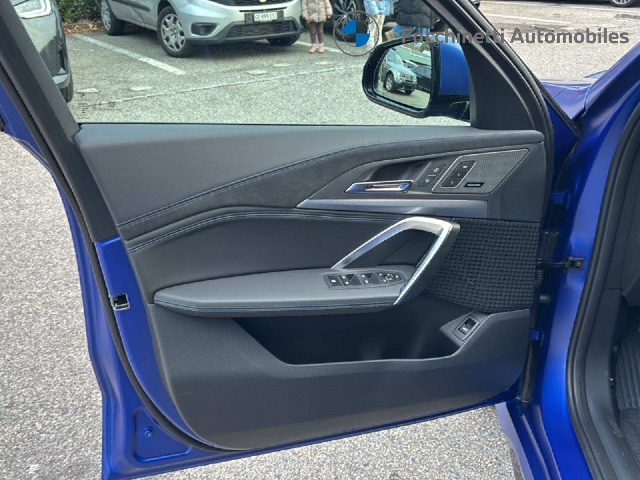 listing desktop thumbnail image 8